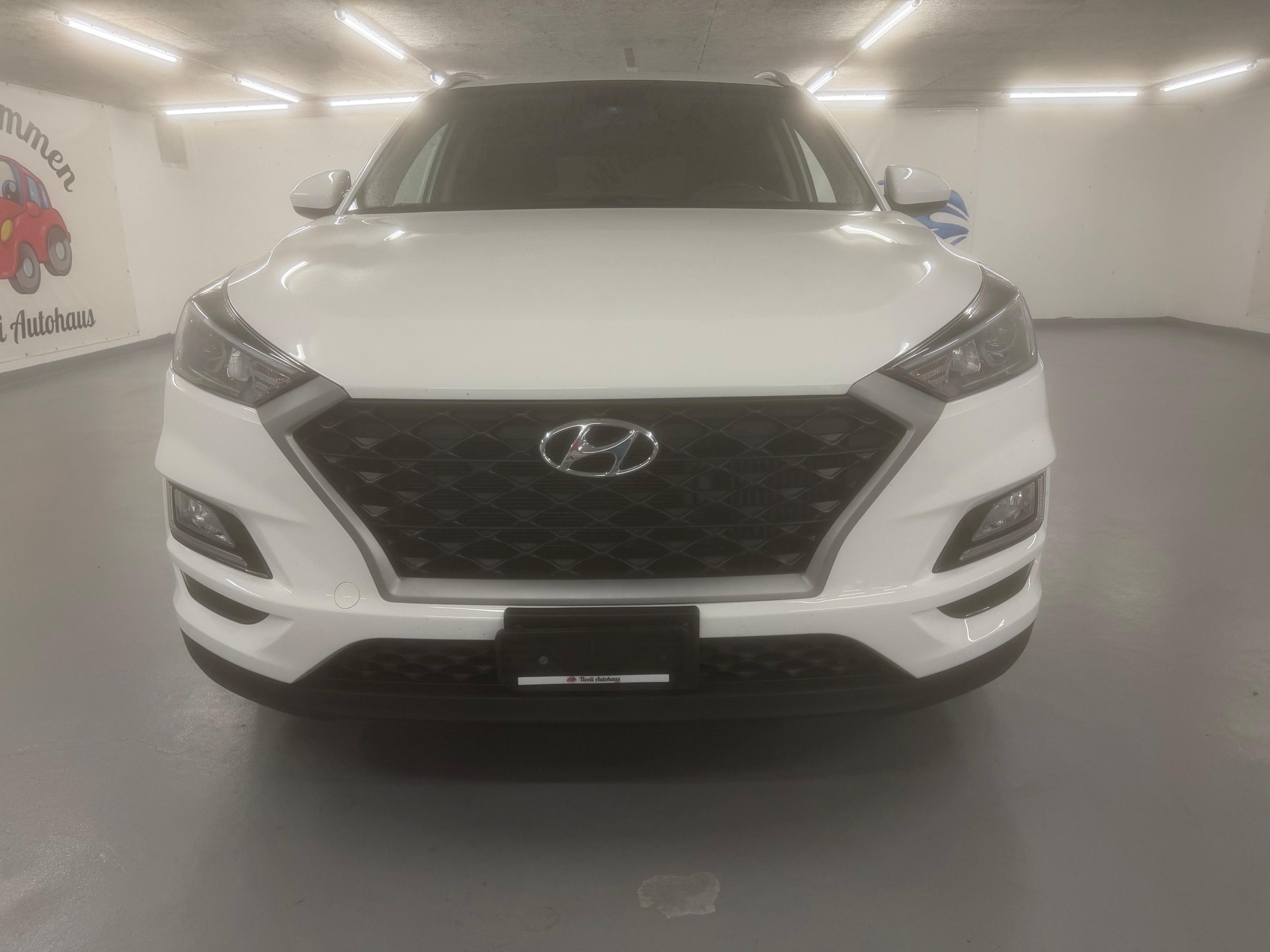 HYUNDAI Tucson 1.6 TGDI Amplia 2WD DCT-image-2