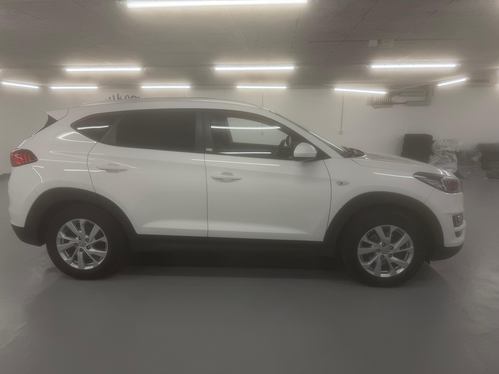 HYUNDAI Tucson 1.6 TGDI Amplia 2WD DCT-image-3
