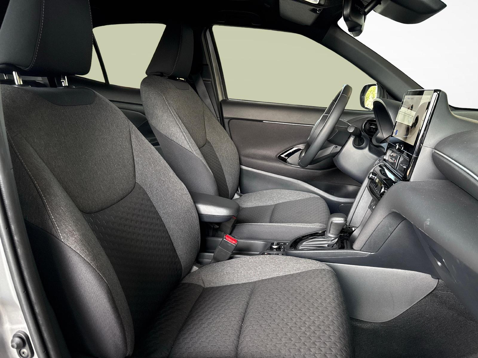 TOYOTA Yaris Cross 1.5 VVT-i HSD Trend AWD-i-image-14
