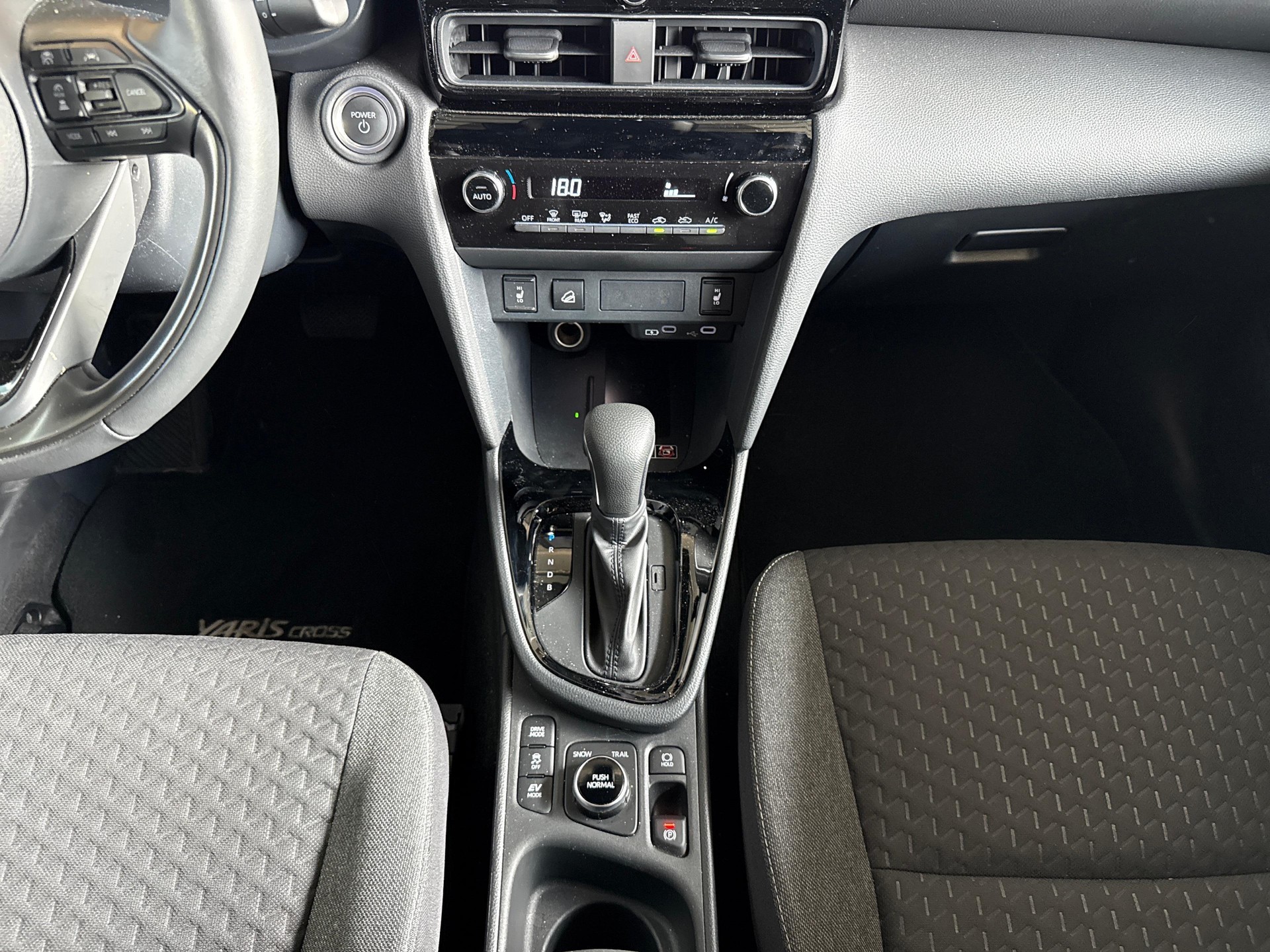 TOYOTA Yaris Cross 1.5 VVT-i HSD Trend AWD-i-image-11