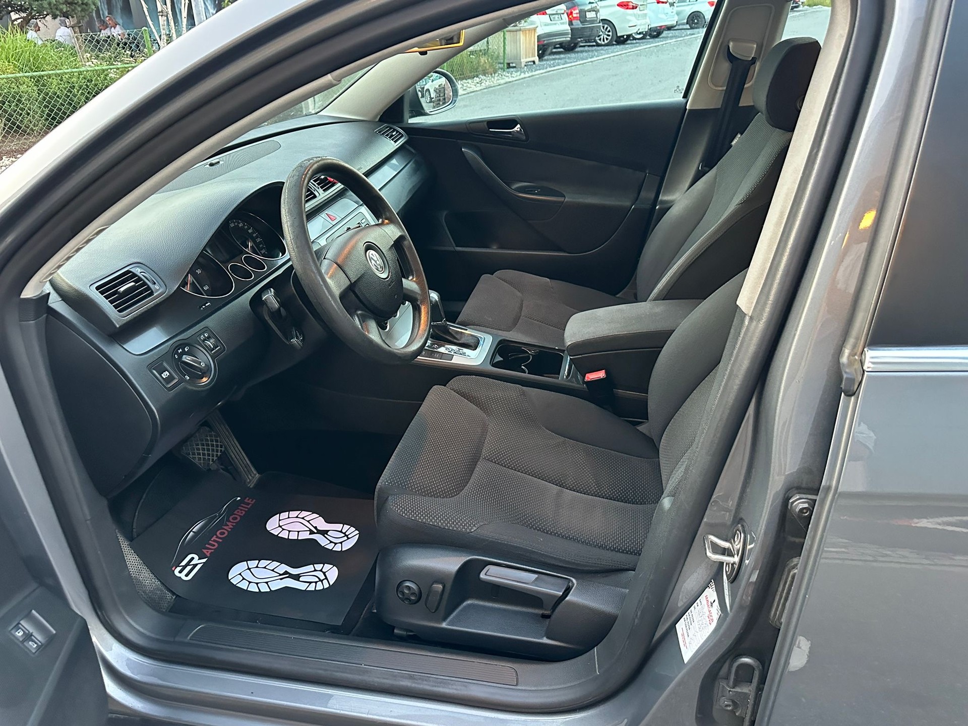 VW Passat 2.0 TDI Comfortline-image-8