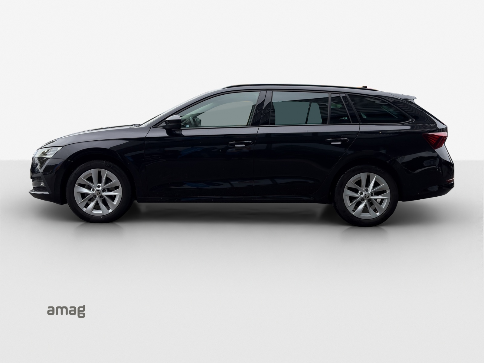 SKODA Octavia Combi 2.0 TDI DSG Style-image-1