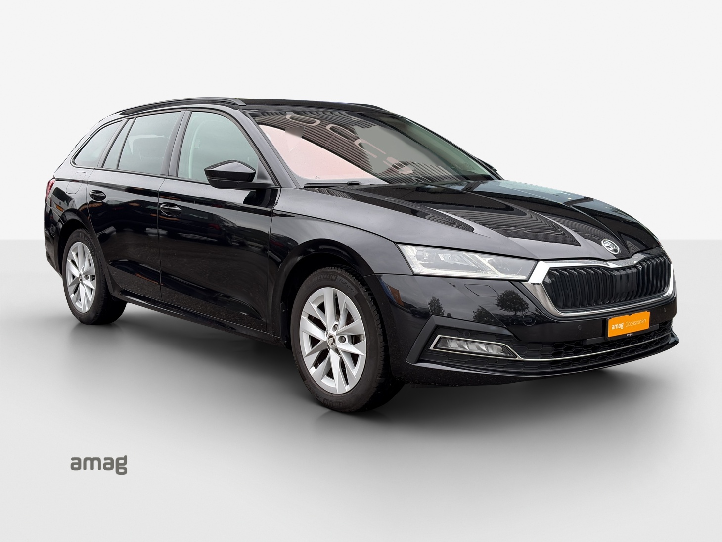 SKODA Octavia Combi 2.0 TDI DSG Style-image-5