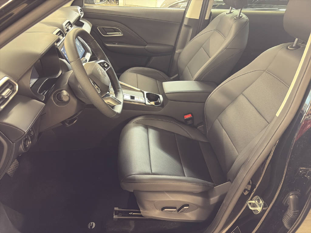 MG ZS 1.5 Hybrid+ Luxury-image-4