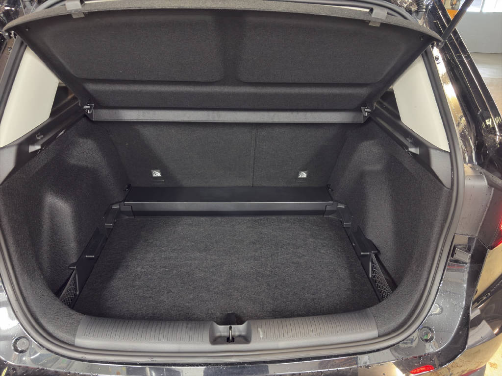 MG ZS 1.5 Hybrid+ Luxury-image-8