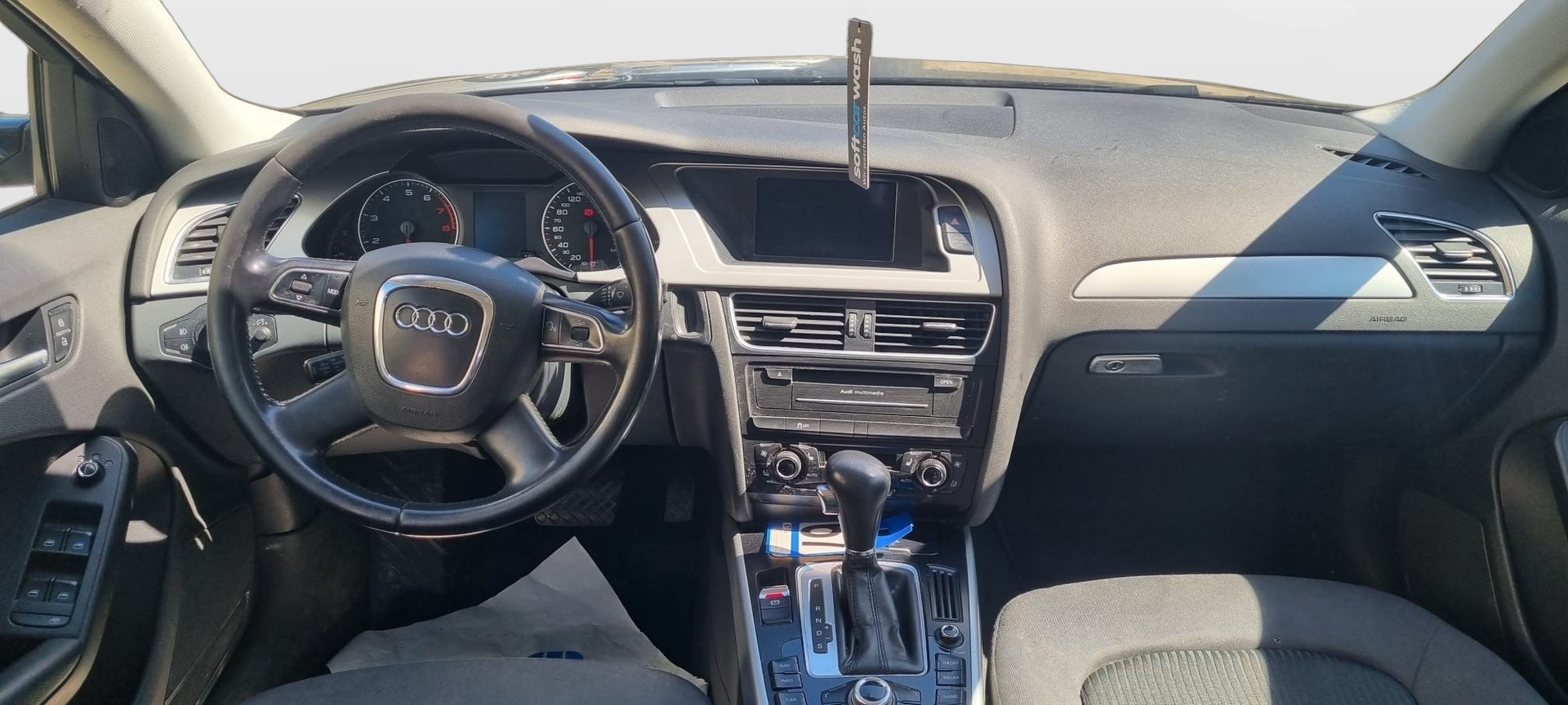 AUDI A4 Avant 1.8 TFSI-image-13