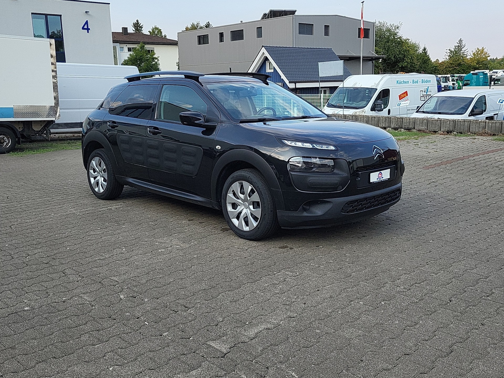 CITROEN C4 Cactus 1.2 VTi Shine-image-13