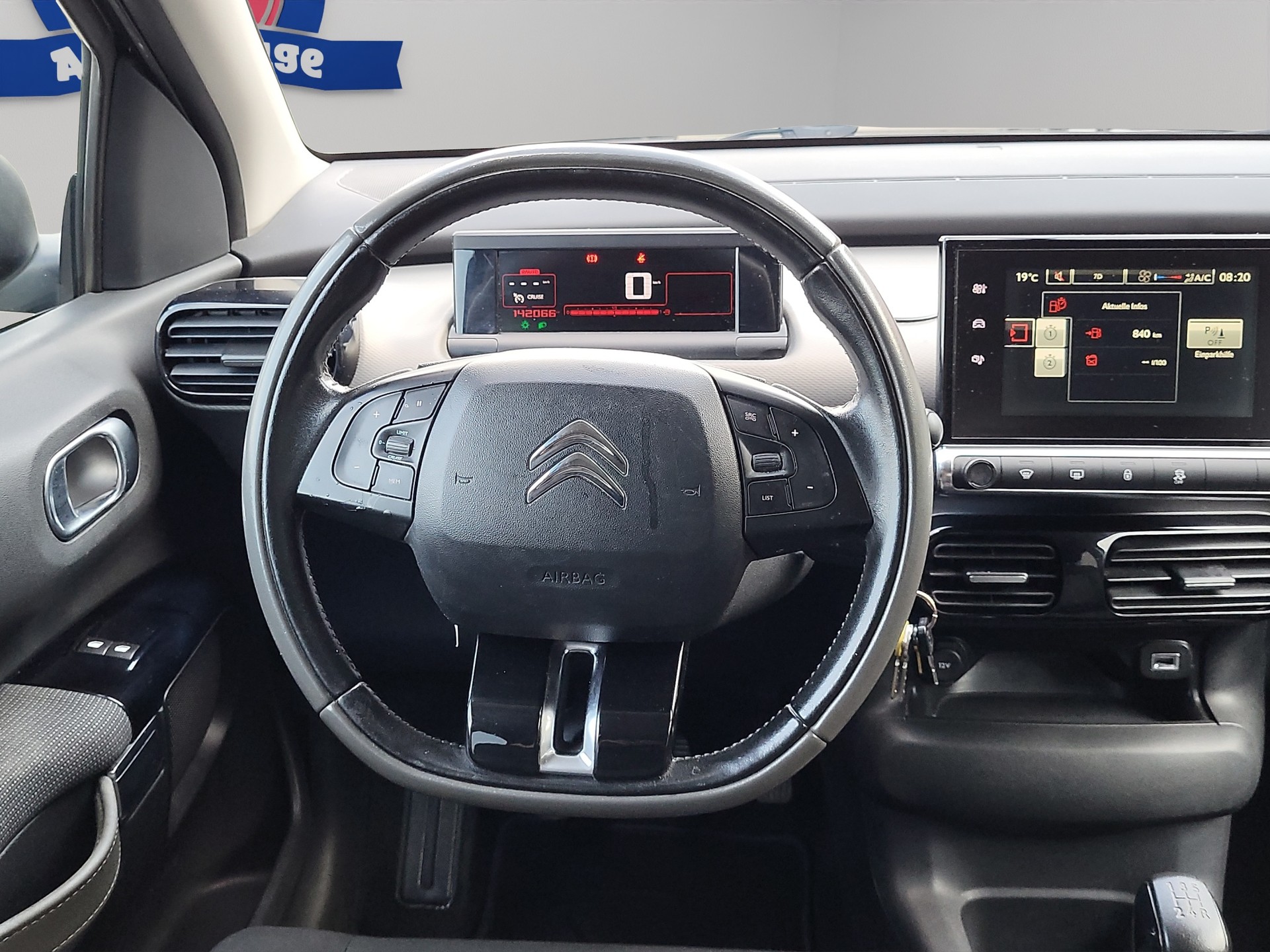 CITROEN C4 Cactus 1.2 VTi Shine-image-7