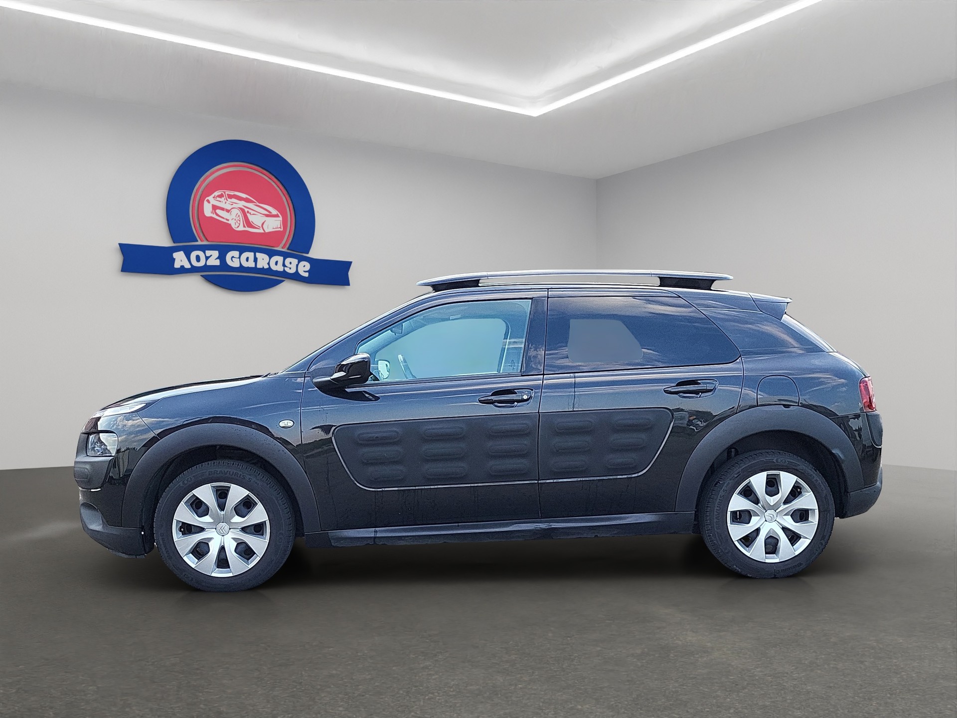 CITROEN C4 Cactus 1.2 VTi Shine-image-1