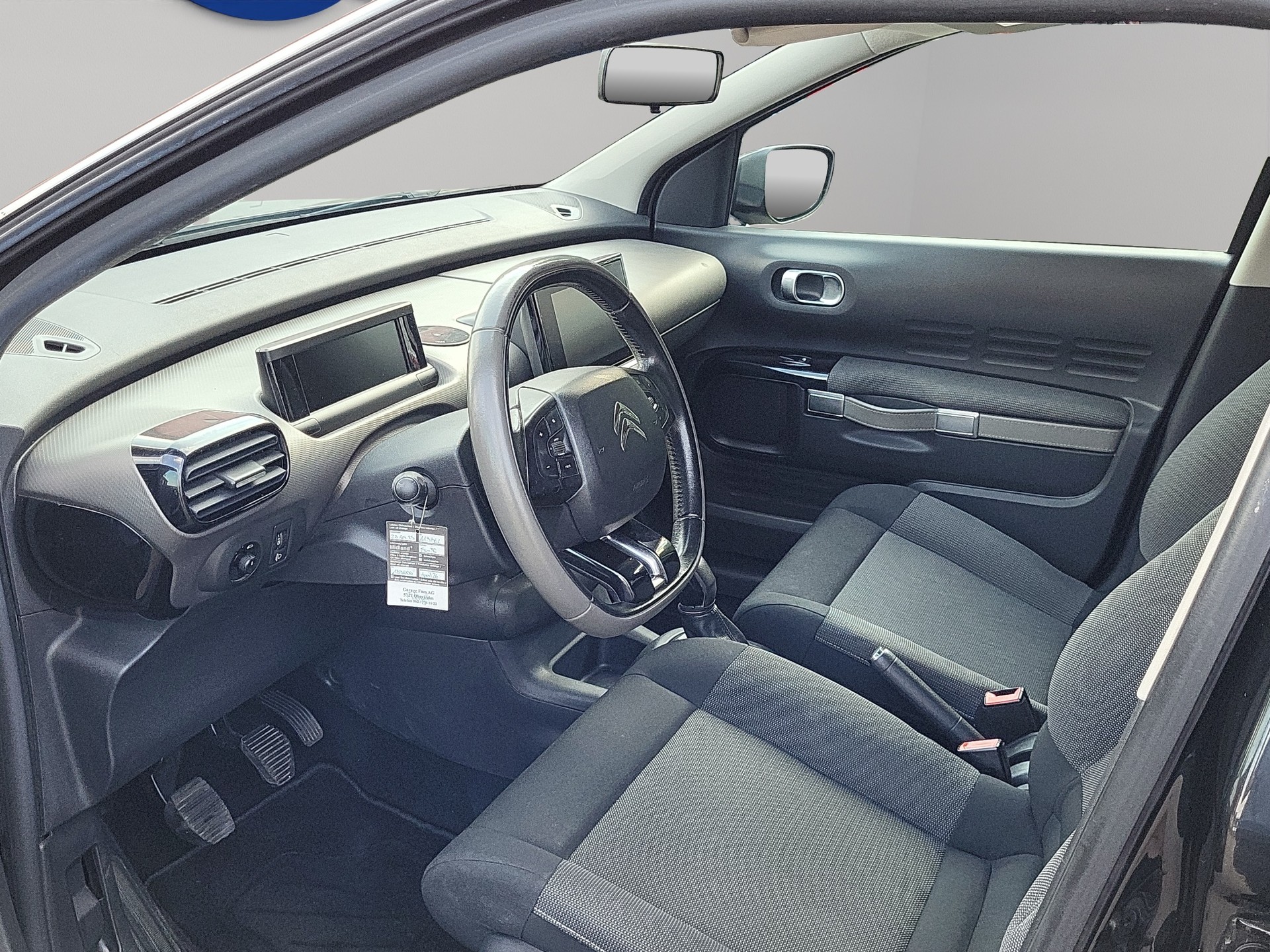 CITROEN C4 Cactus 1.2 VTi Shine-image-6
