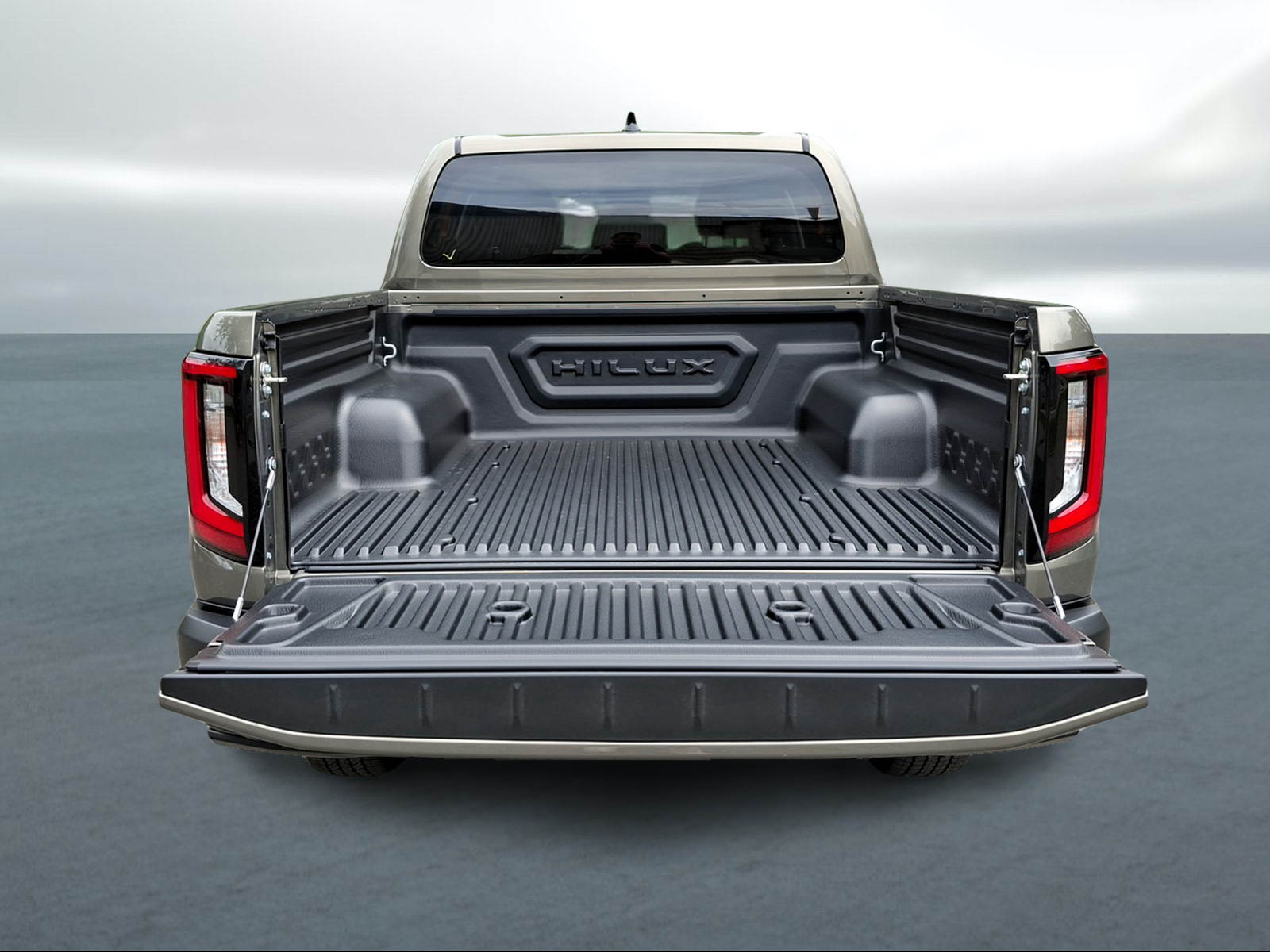 TOYOTA Hilux 2.8d MHEV Invincible Double Cab 4x4-image-4