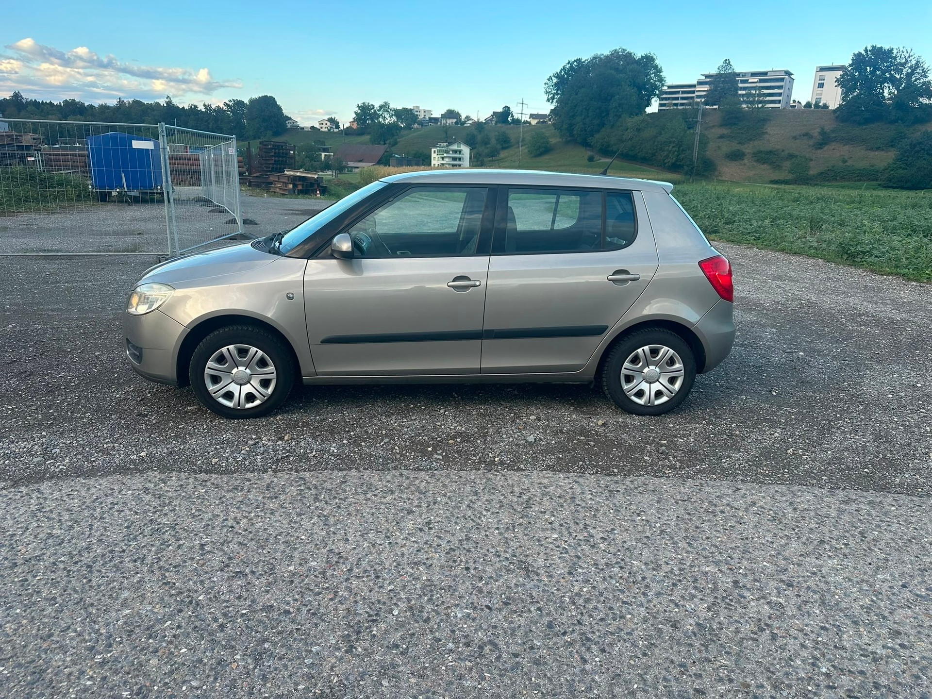 SKODA Fabia 1.2 Entry-image-5