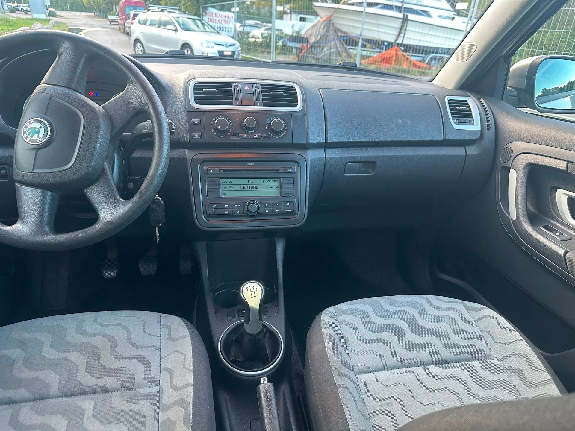 SKODA Fabia 1.2 Entry-image-14