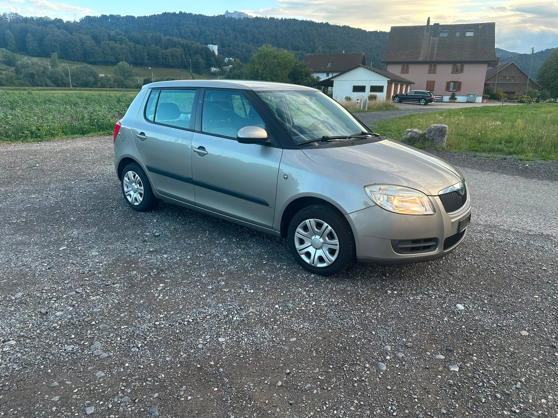 SKODA Fabia 1.2 Entry-image-1