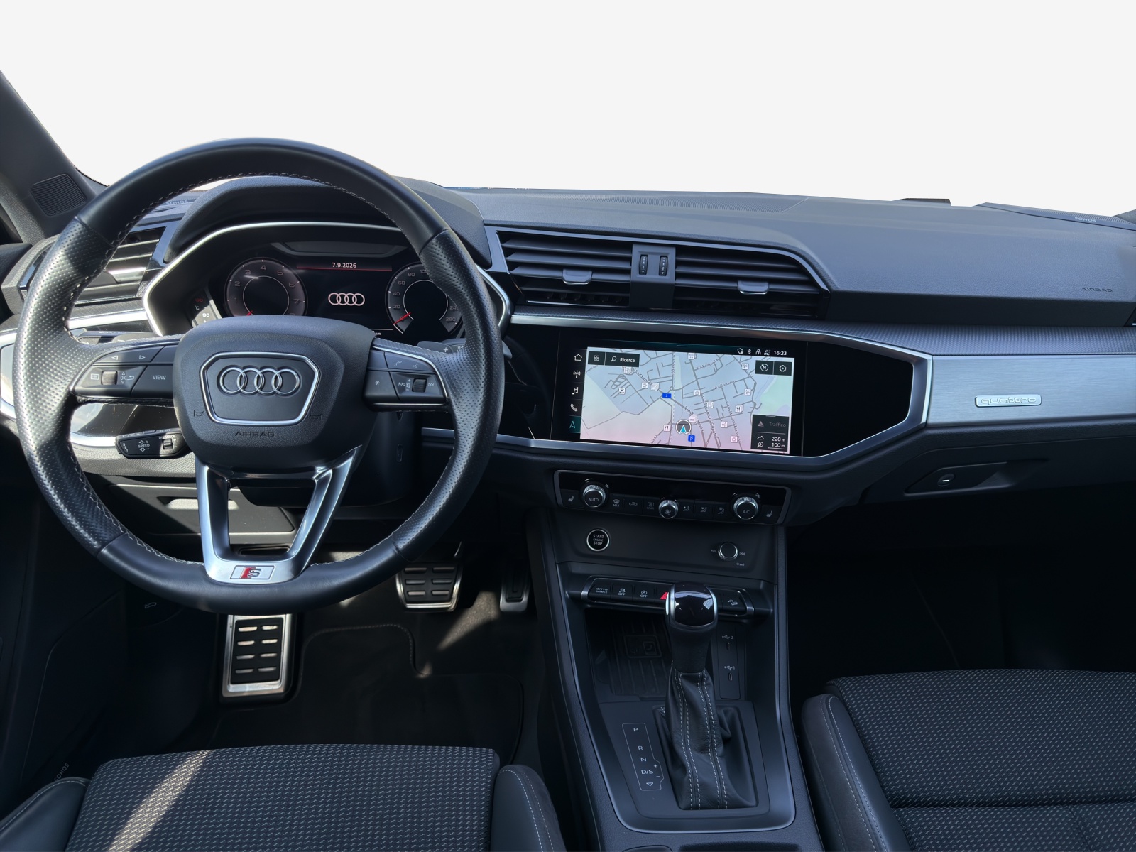 AUDI Q3 45 TFSI S line quattro S-tronic-image-8