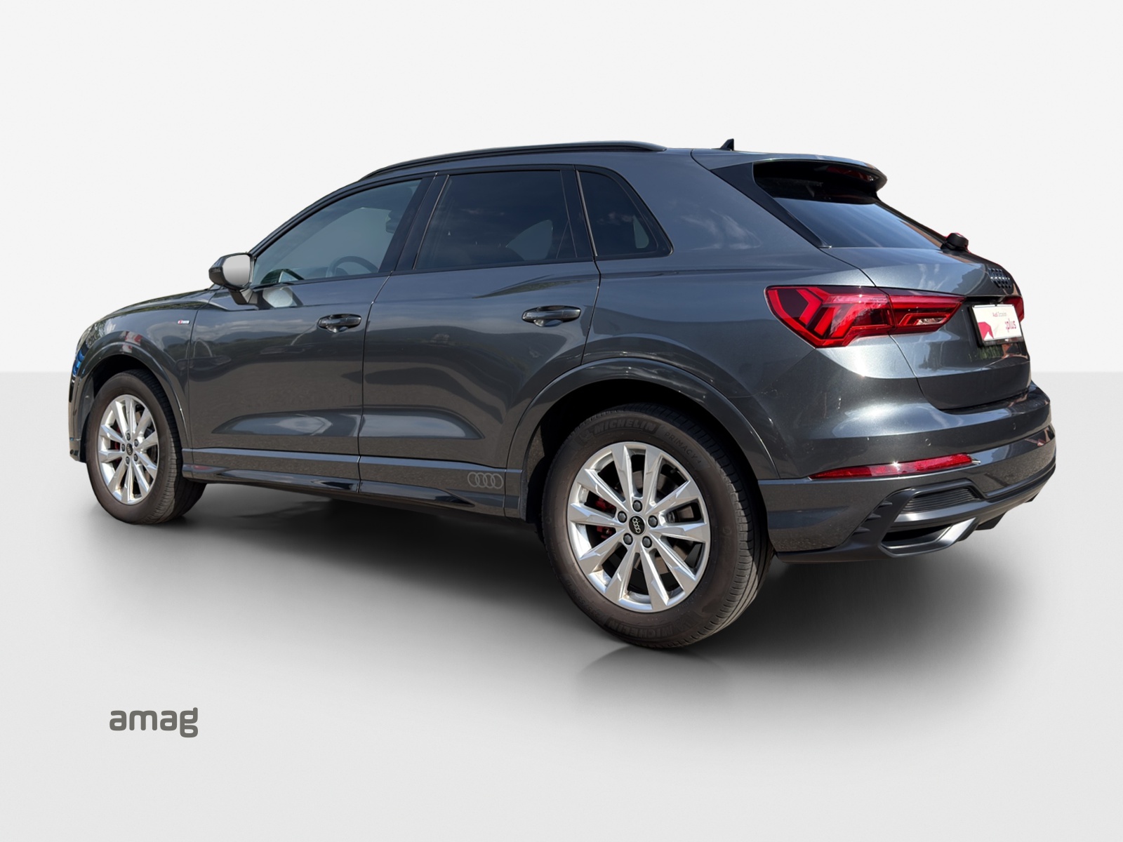 AUDI Q3 45 TFSI S line quattro S-tronic-showroom-element-2