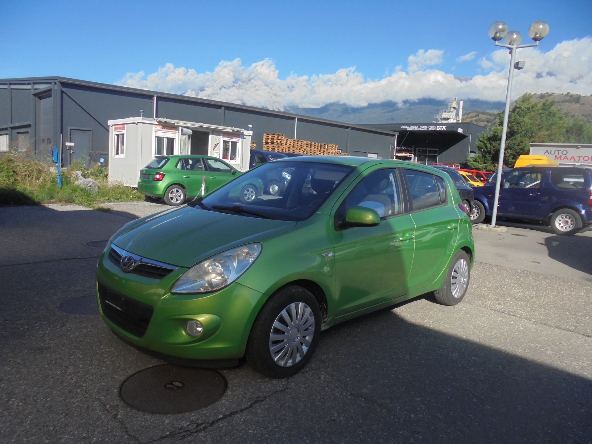 HYUNDAI i20 1.4 Swiss Plus Edition Automatic-image-2