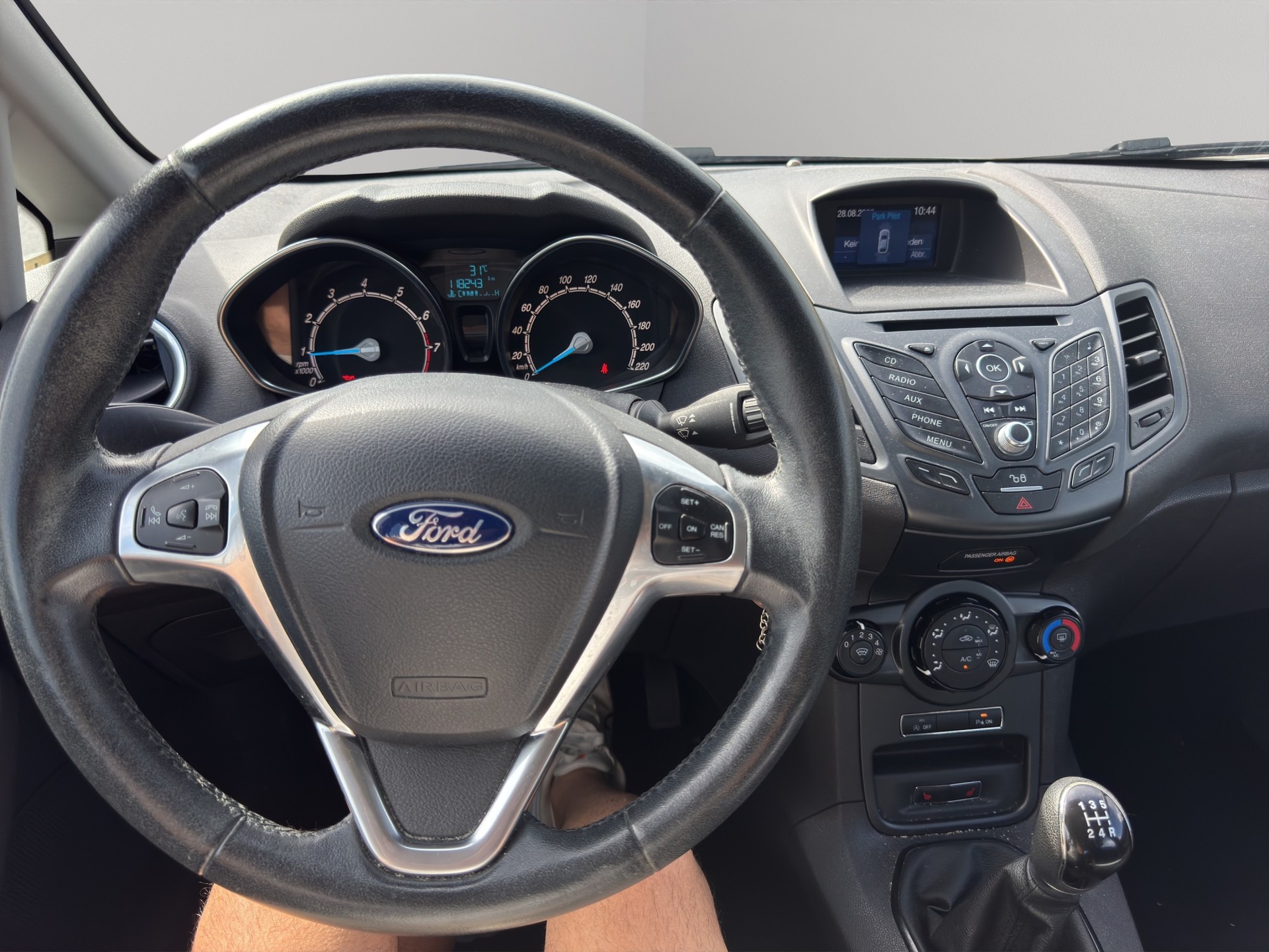 FORD Fiesta 1.0 SCTi Trend-image-12
