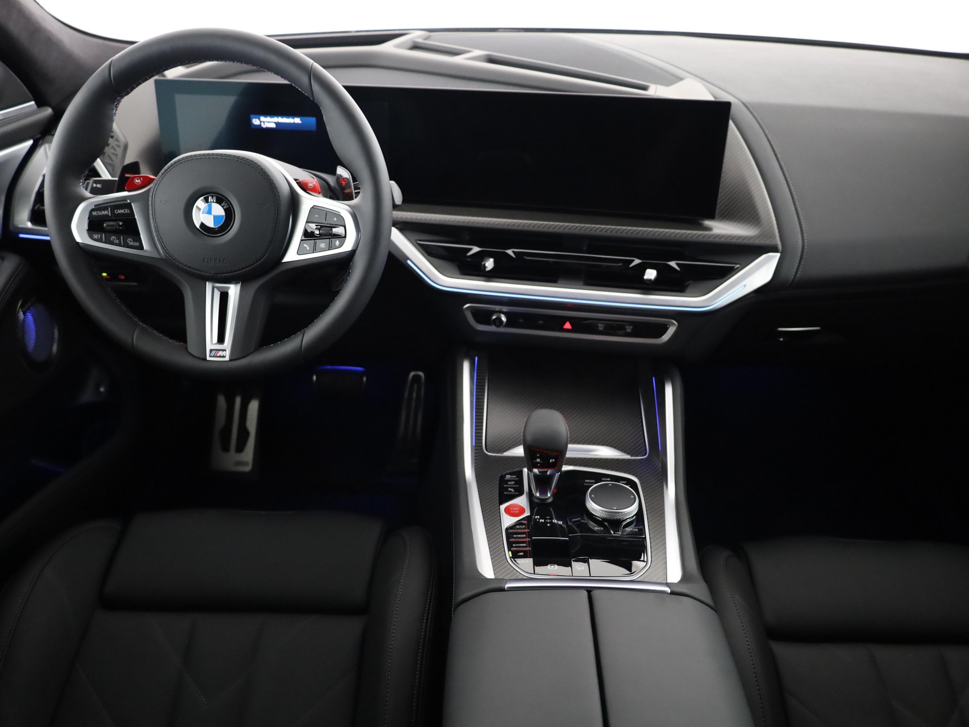 BMW XM 50e Plug-in Hybrid-image-16