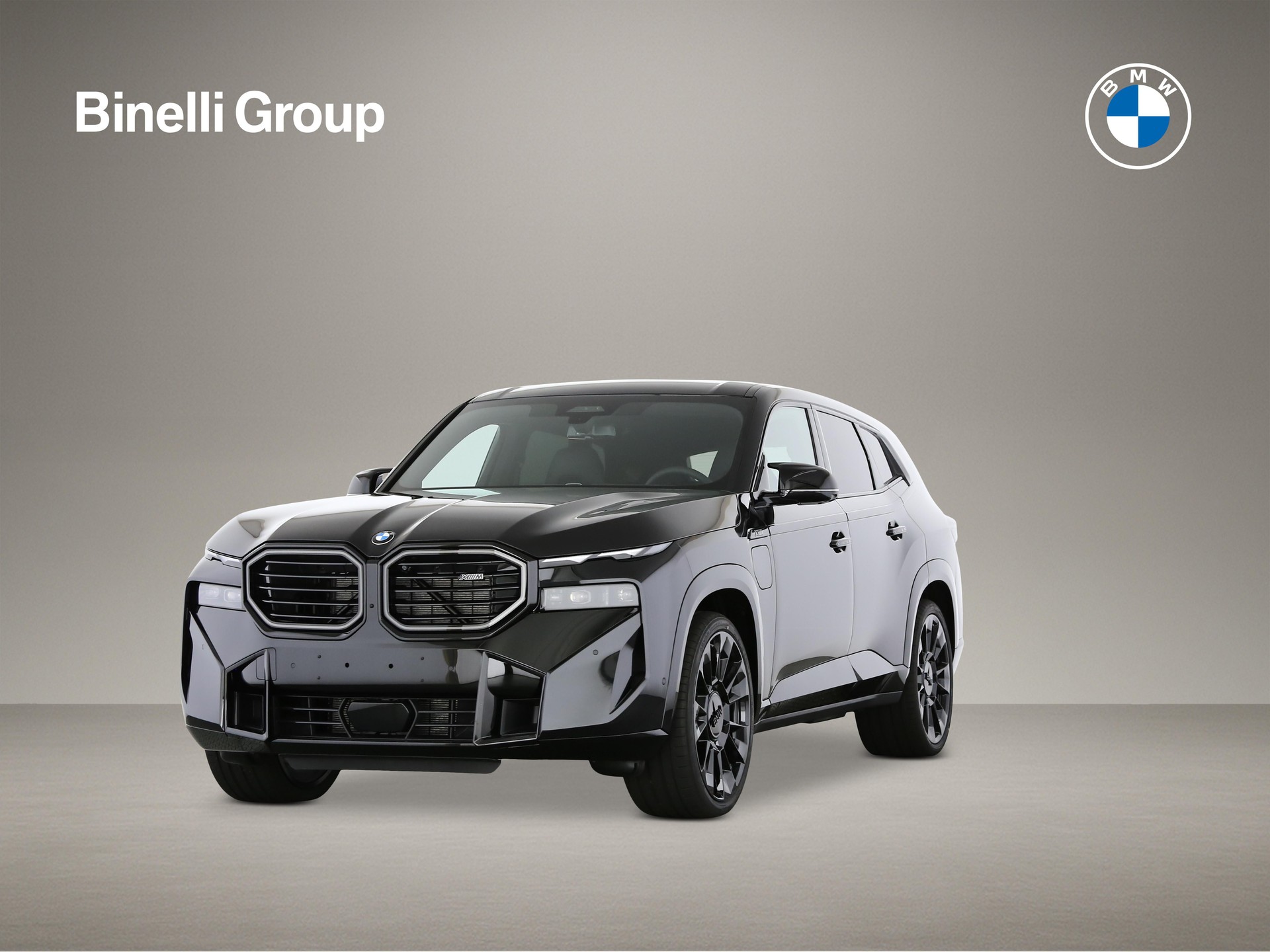 BMW XM 50e Plug-in Hybrid-image-0