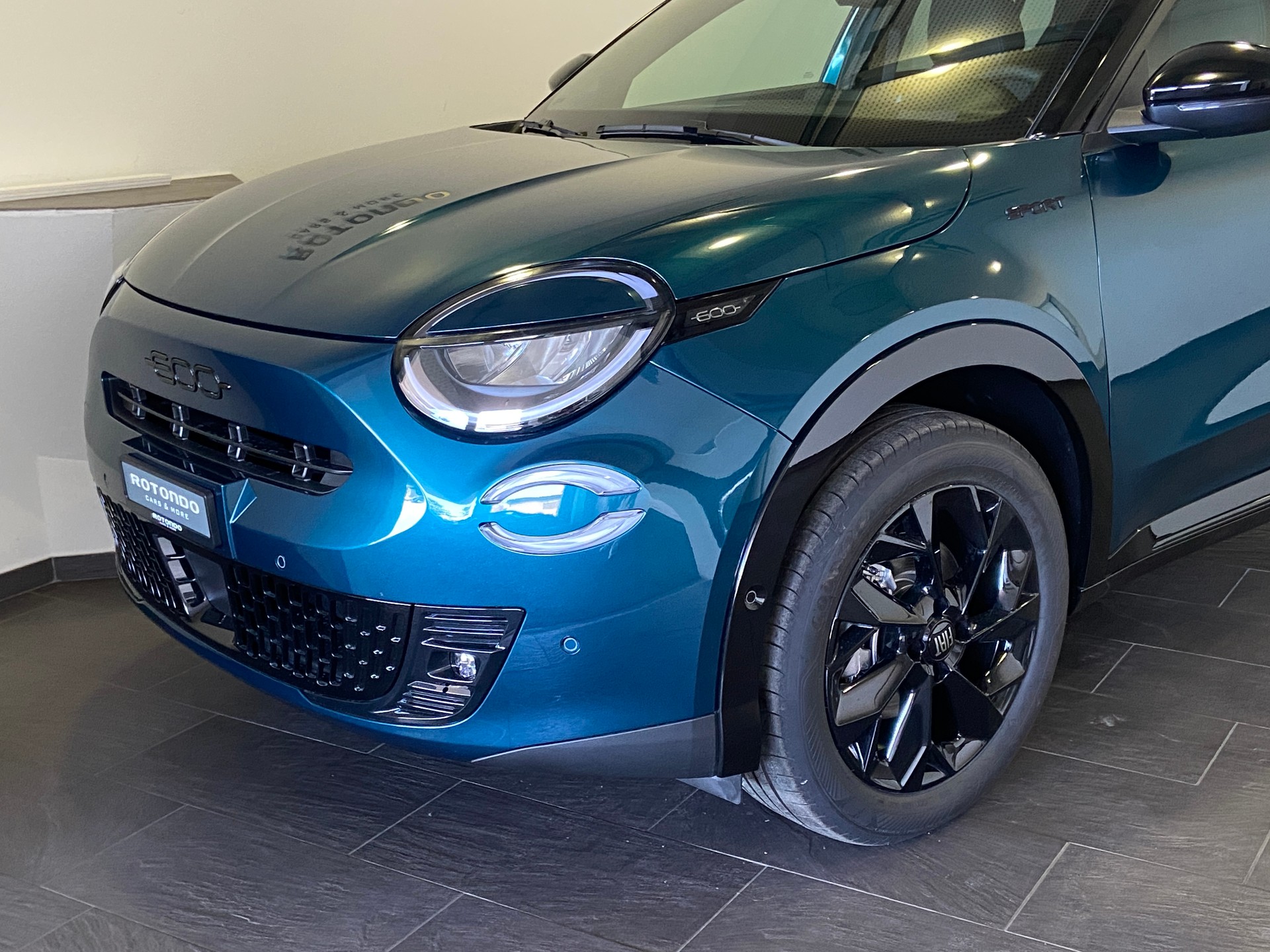 FIAT 600h Mild Hybrid Sport 145PS-image-2