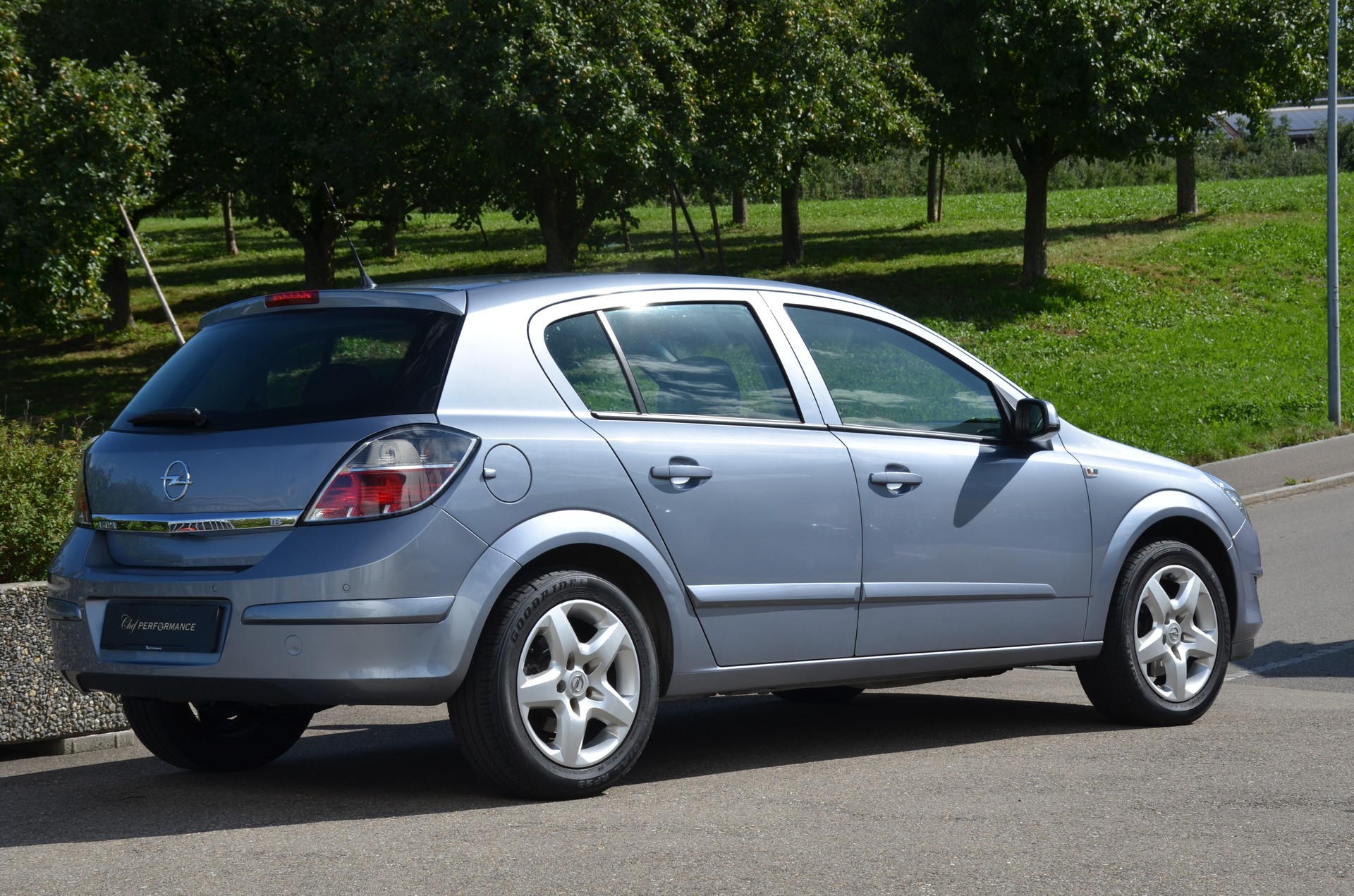 OPEL Astra 1.8i 16V Enjoy-image-4
