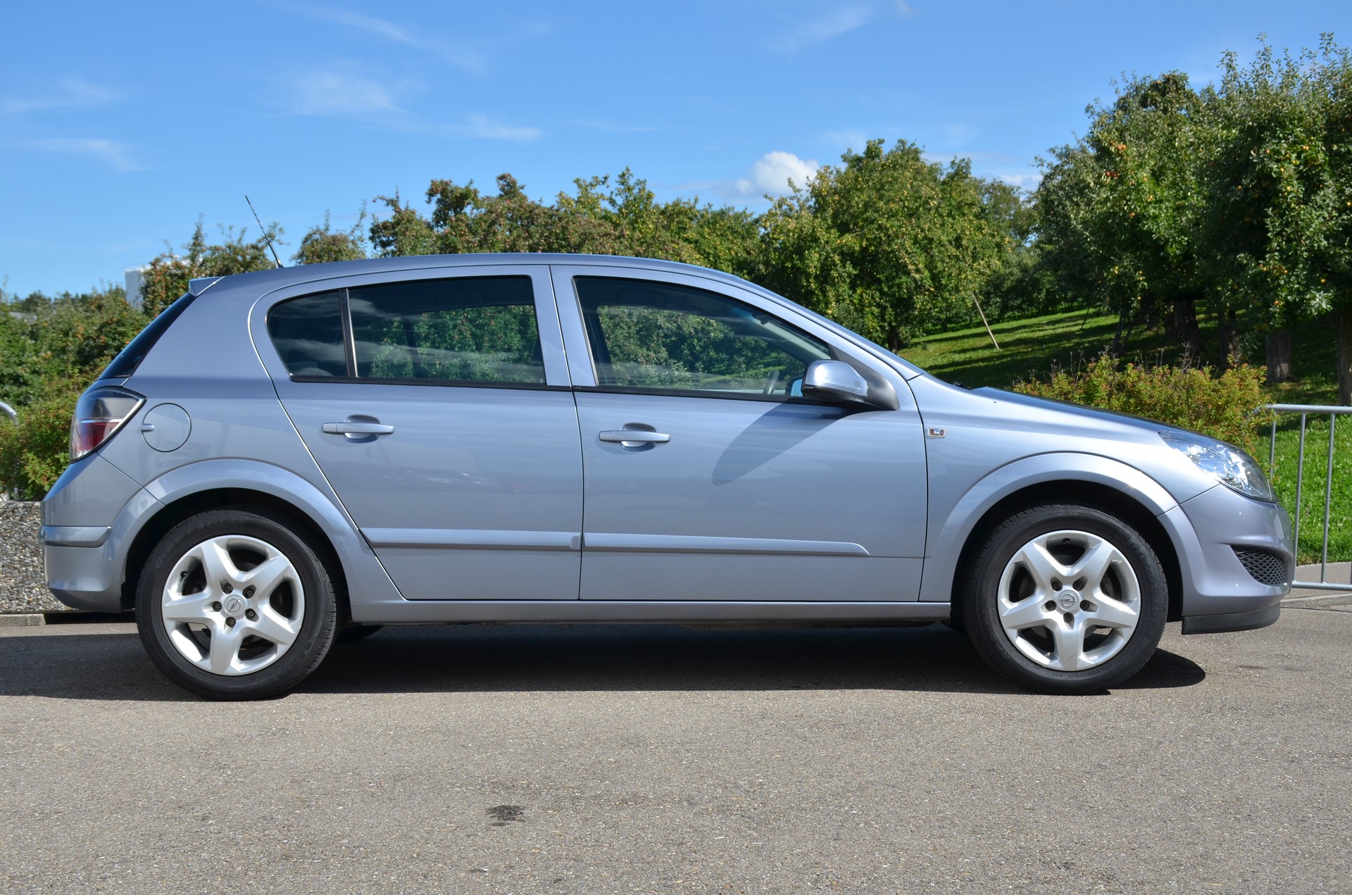 OPEL Astra 1.8i 16V Enjoy-image-2