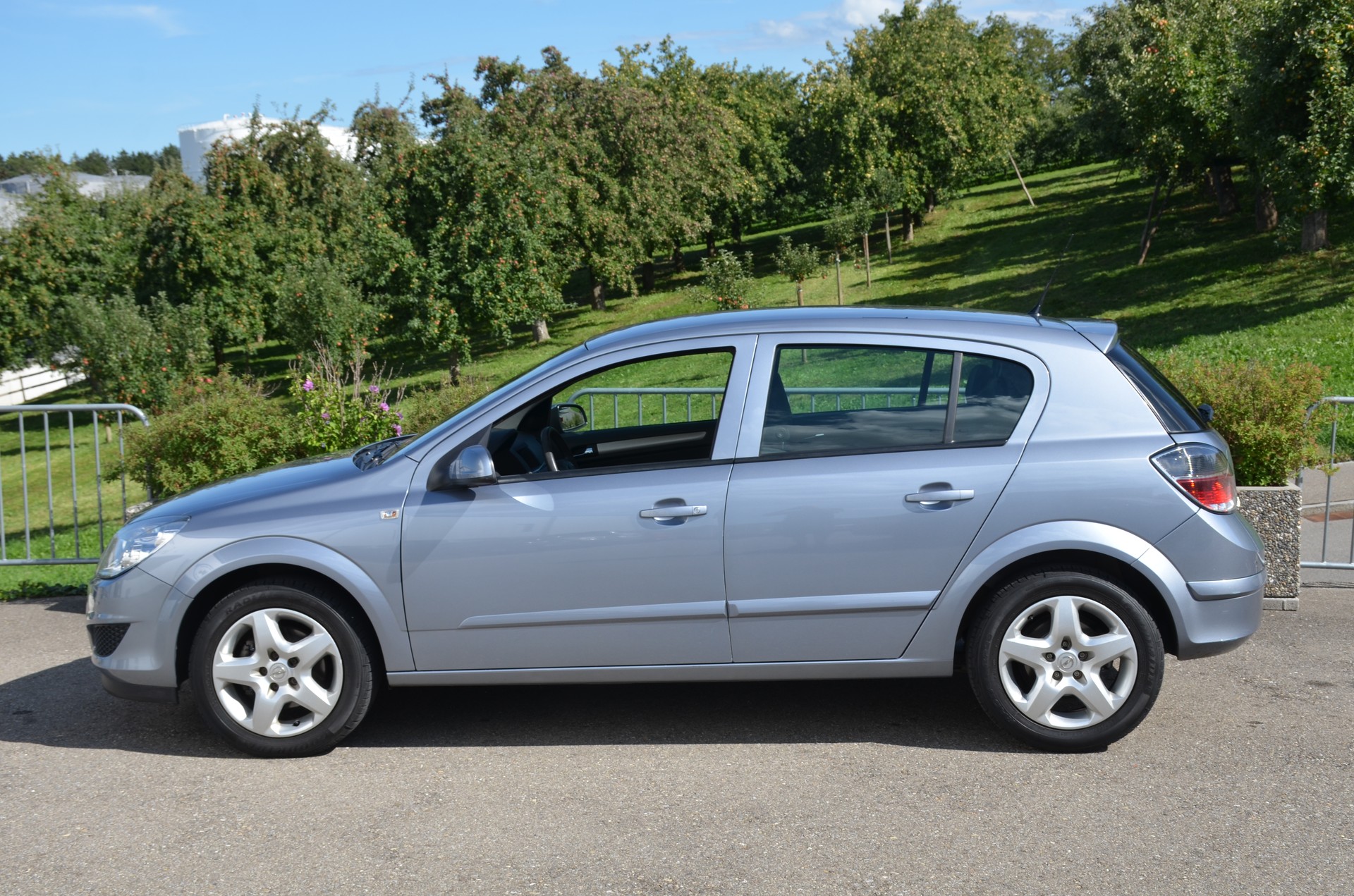 OPEL Astra 1.8i 16V Enjoy-image-3