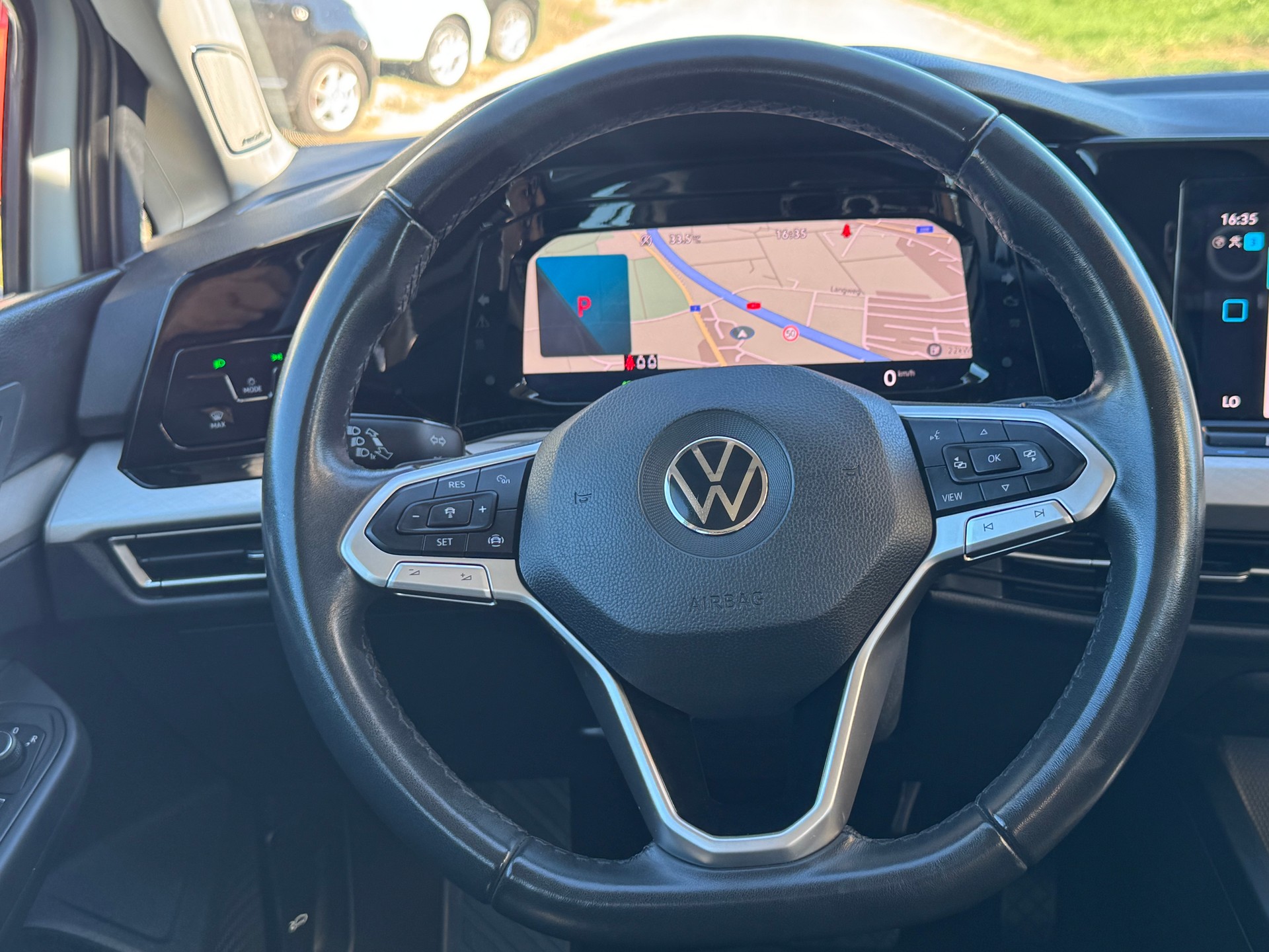 VW Golf 1.0 eTSI mHEV ACTLife DSG-image-8