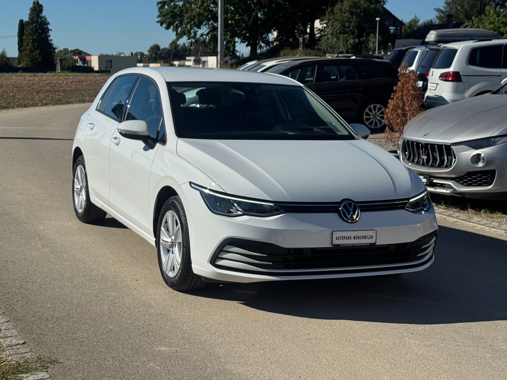 VW Golf 1.0 eTSI mHEV ACTLife DSG-image-1