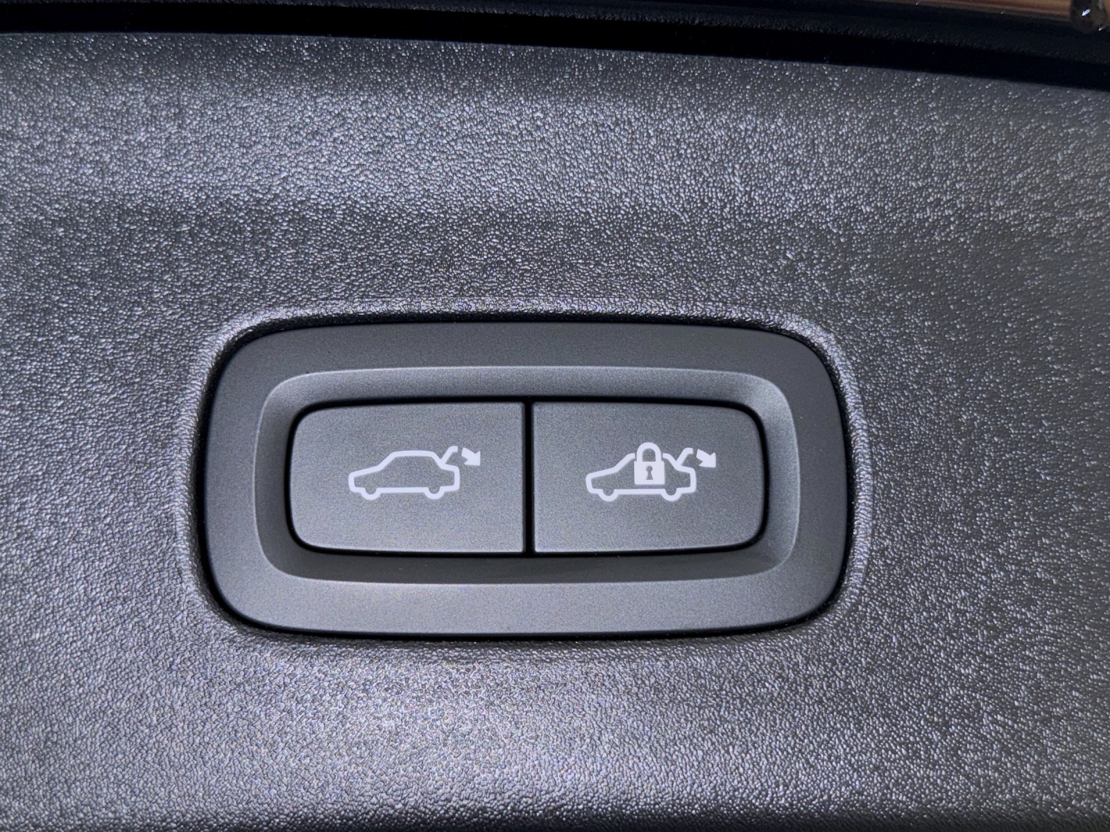 POLESTAR 2 Long Range Dual Motor-image-15