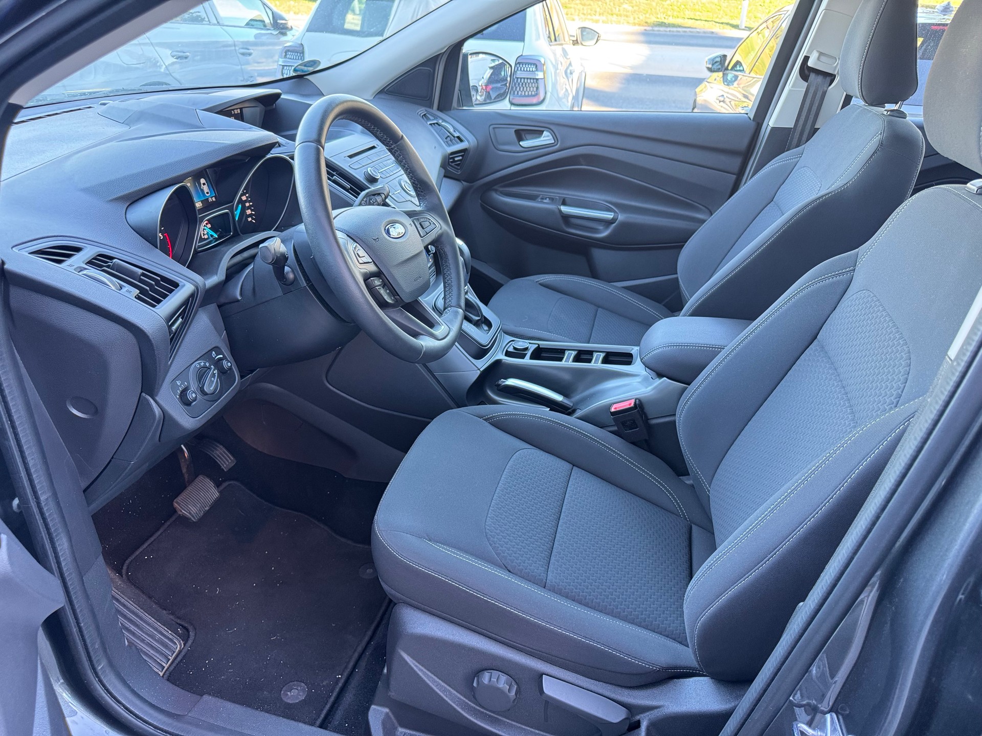 FORD Kuga 2.0 TDCi Trend 4WD PowerShift-image-1