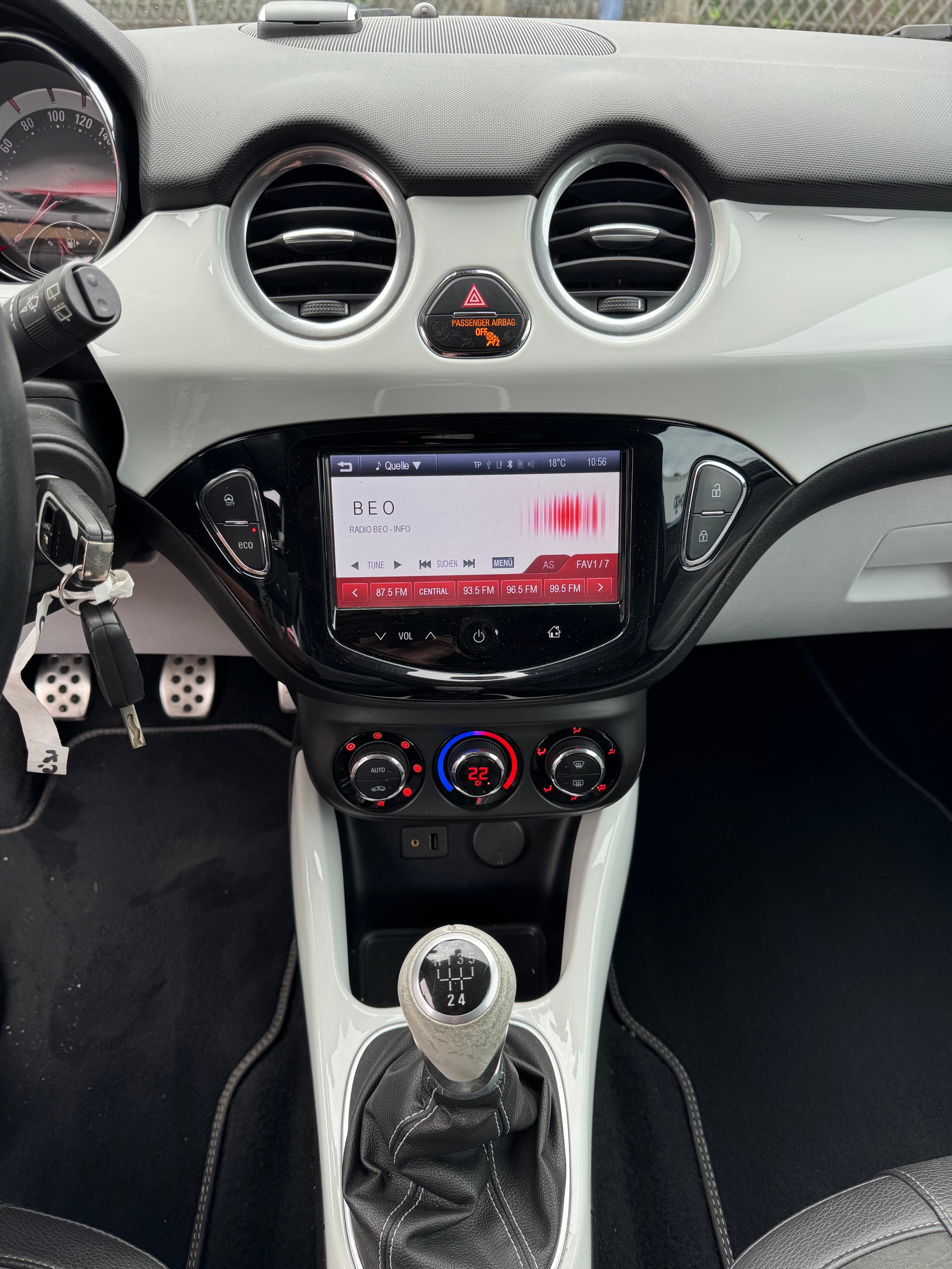 OPEL Adam 1.4 ecoFLEX White Link-image-13