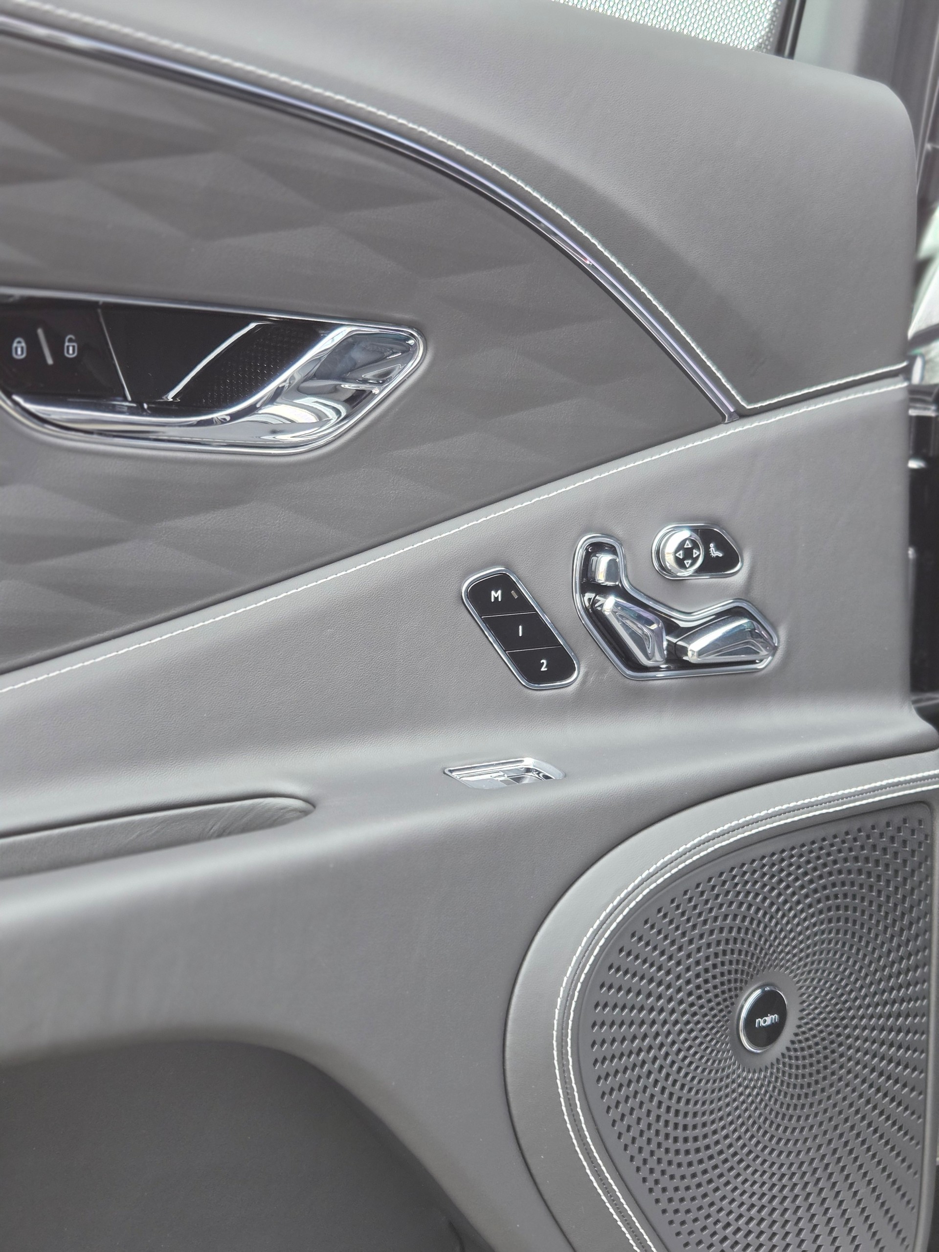BENTLEY Flying Spur 4.0 V8-image-11