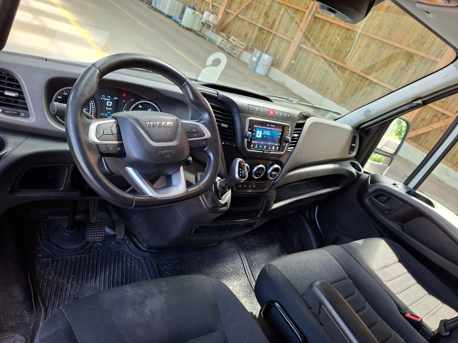 IVECO 35 S 16 A8 V-image-5