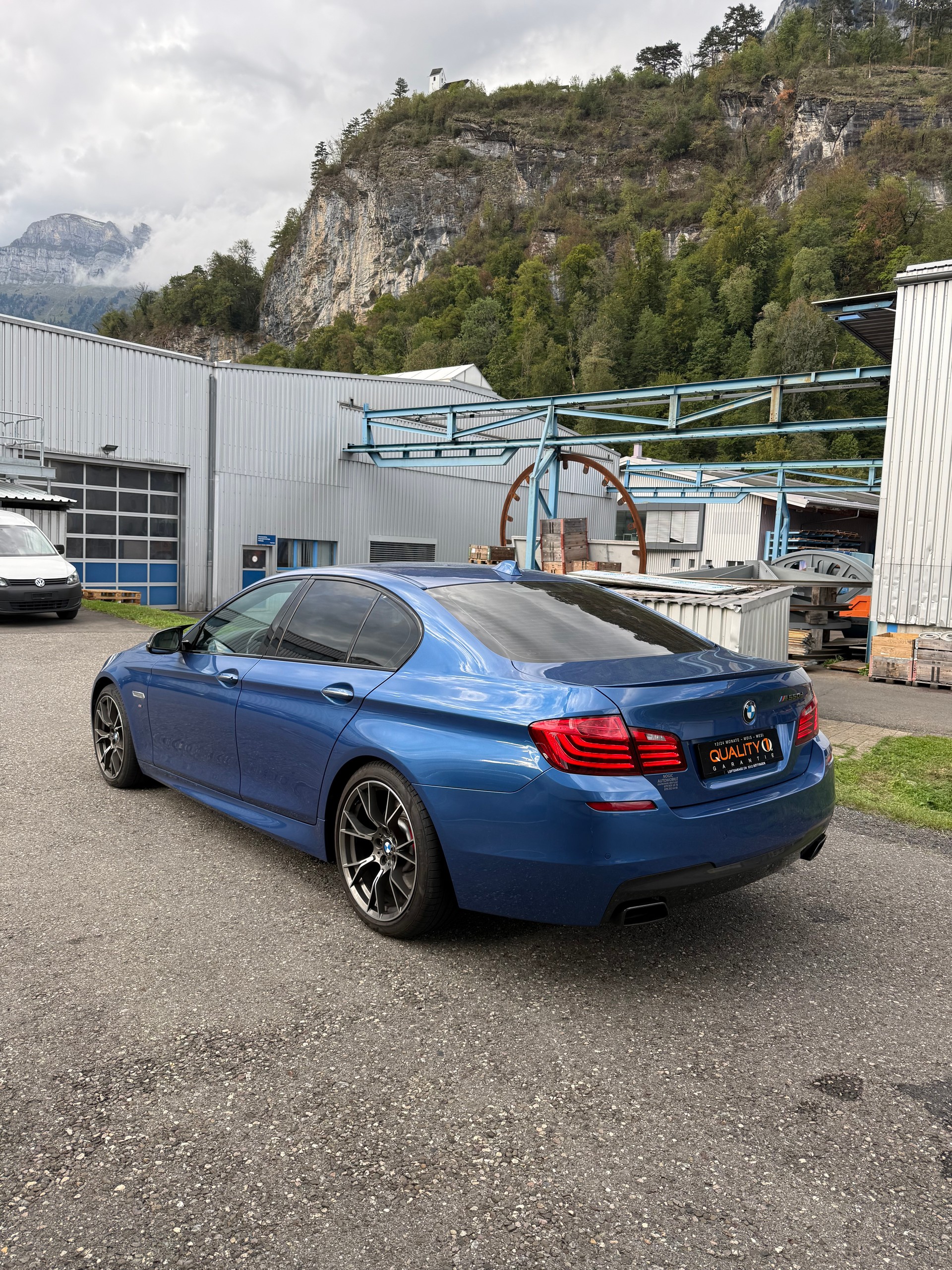 BMW M550d xDrive Steptronic-image-12