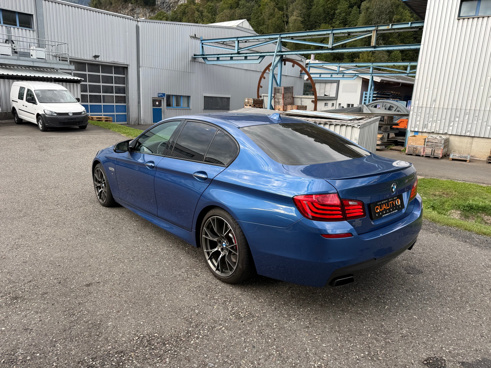 BMW M550d xDrive Steptronic-image-13