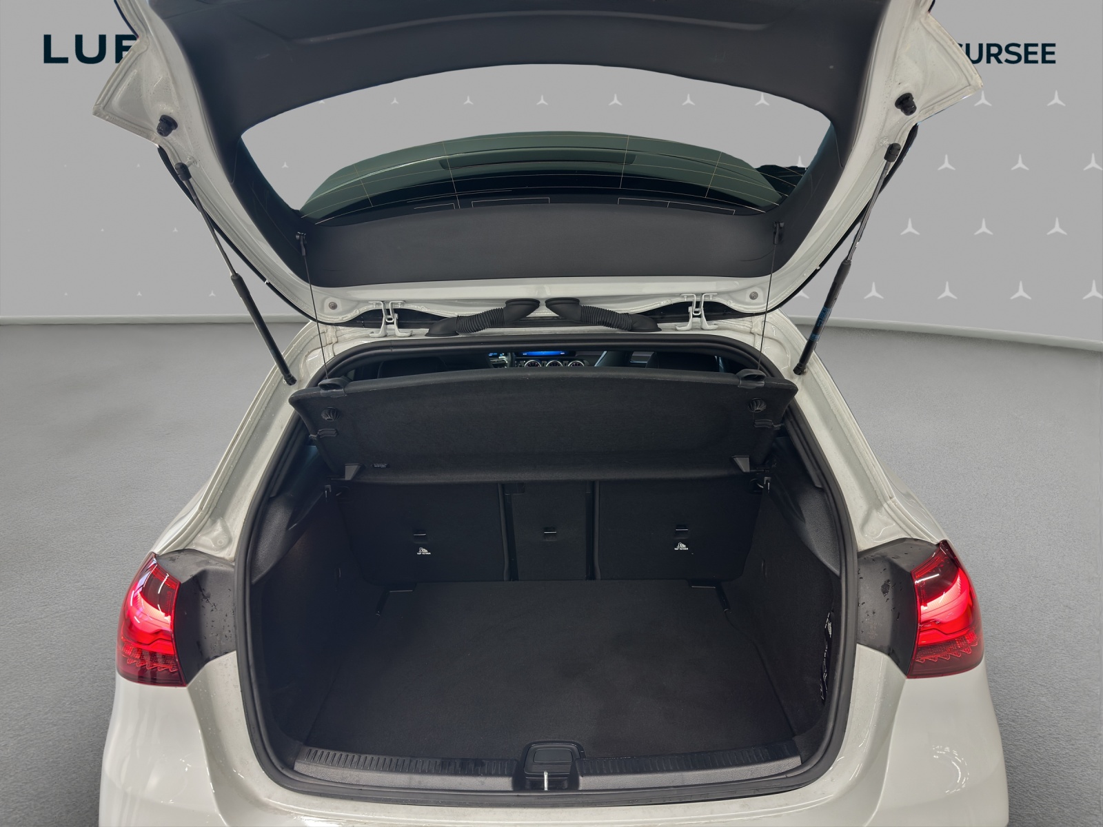 MERCEDES-BENZ A AMG 35 4Matic 8G-DCT-image-14