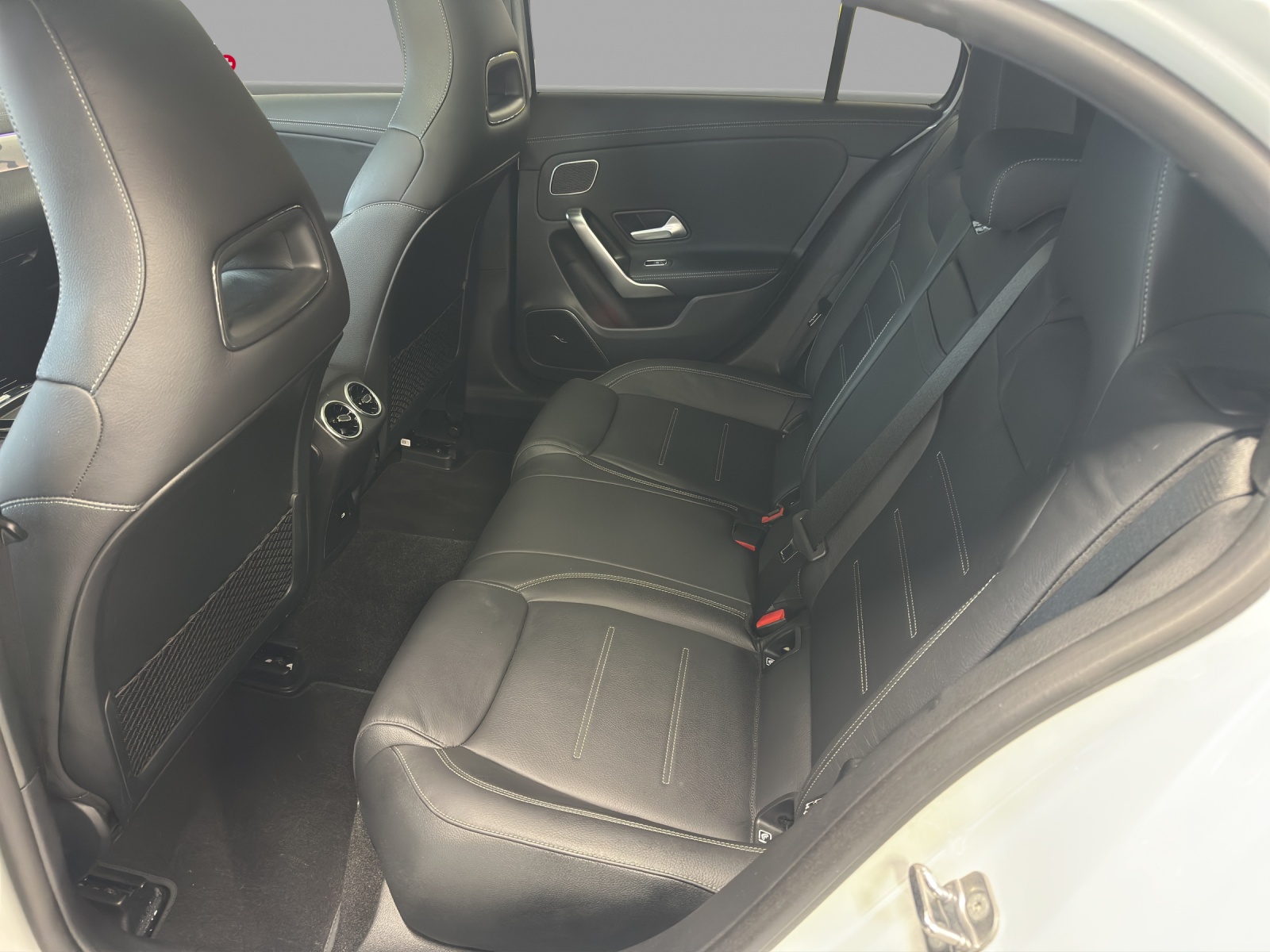 MERCEDES-BENZ A AMG 35 4Matic 8G-DCT-image-13