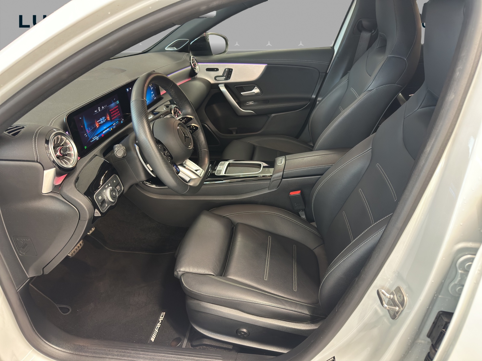 MERCEDES-BENZ A AMG 35 4Matic 8G-DCT-image-7