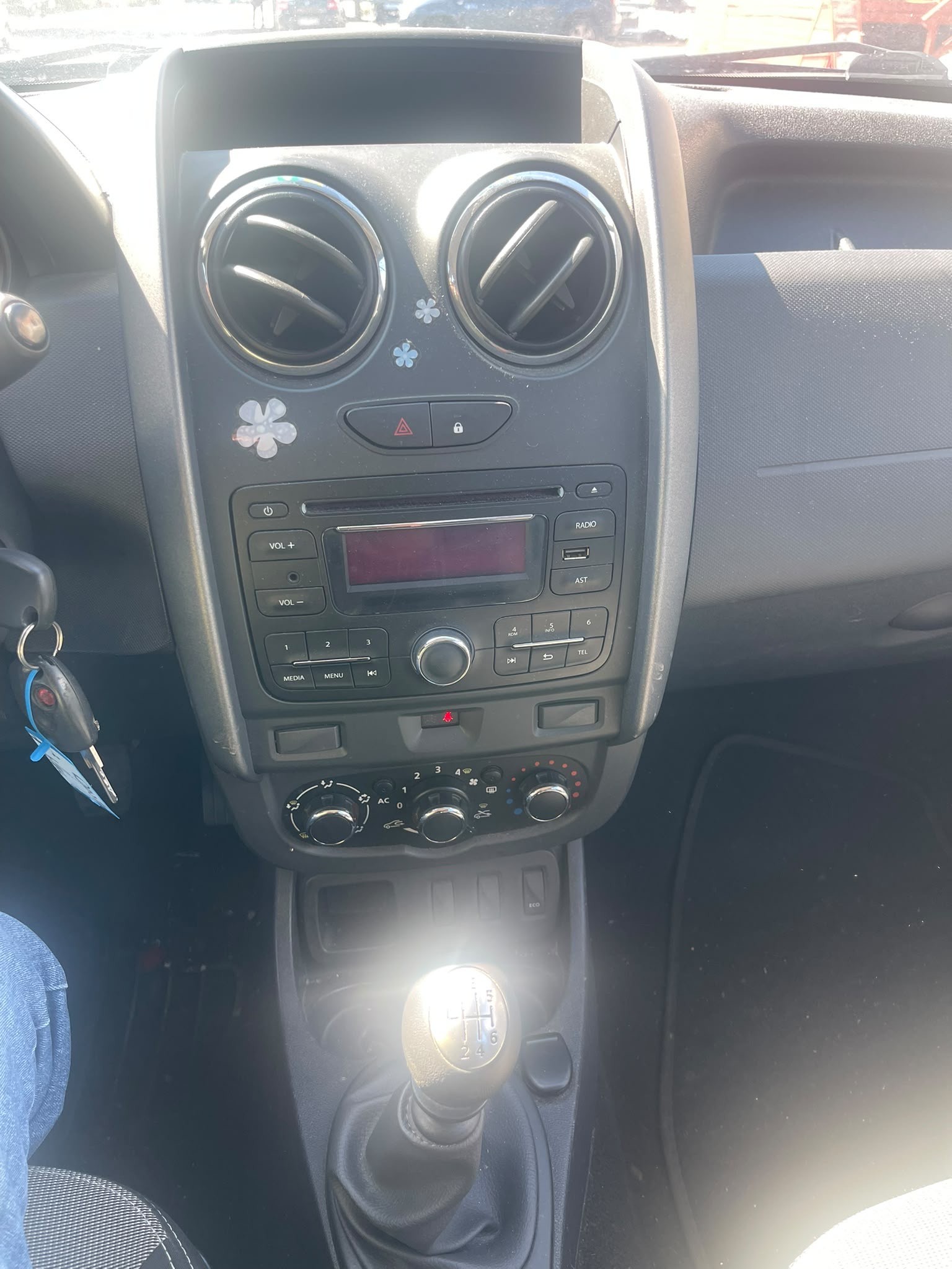 DACIA Duster 1.2 T Ambiance 4x2-image-9