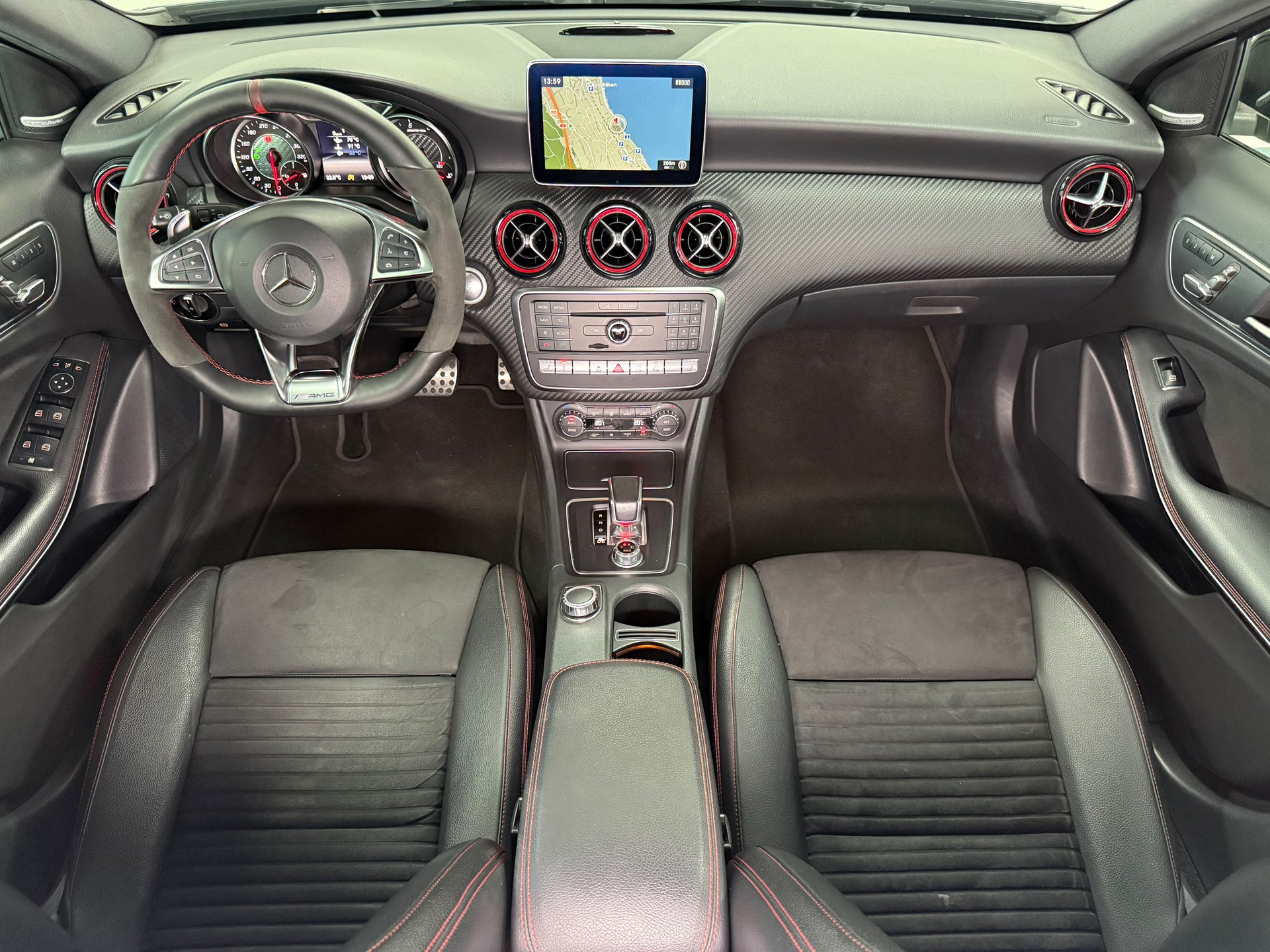 MERCEDES-BENZ A 45 AMG 4Matic Speedshift 7G-DCT-image-13