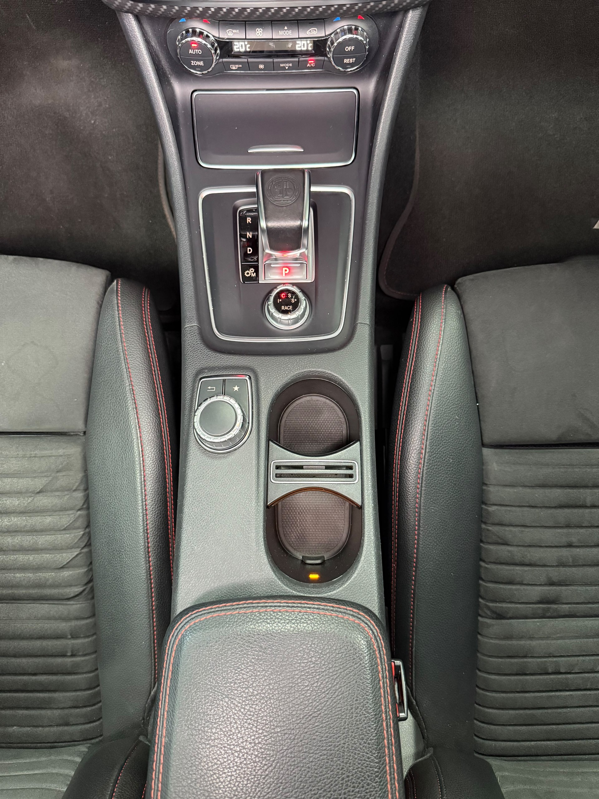 MERCEDES-BENZ A 45 AMG 4Matic Speedshift 7G-DCT-image-19
