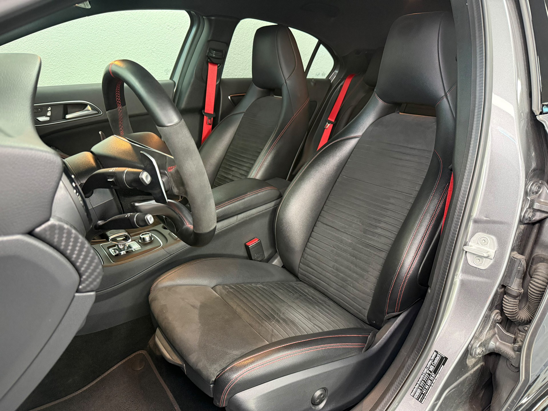 MERCEDES-BENZ A 45 AMG 4Matic Speedshift 7G-DCT-image-14