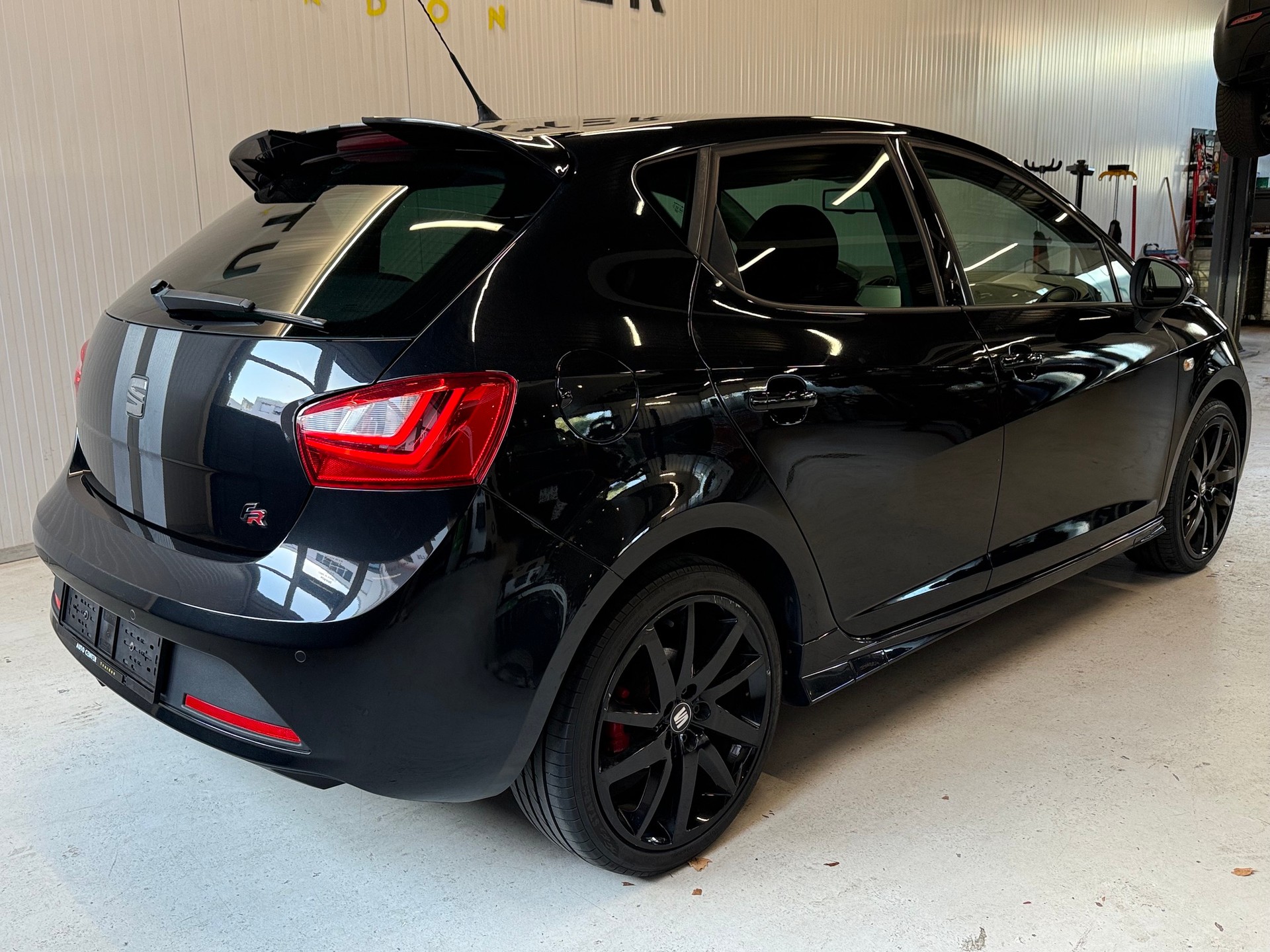 SEAT Ibiza 1.4 TSI FR DSG-image-2