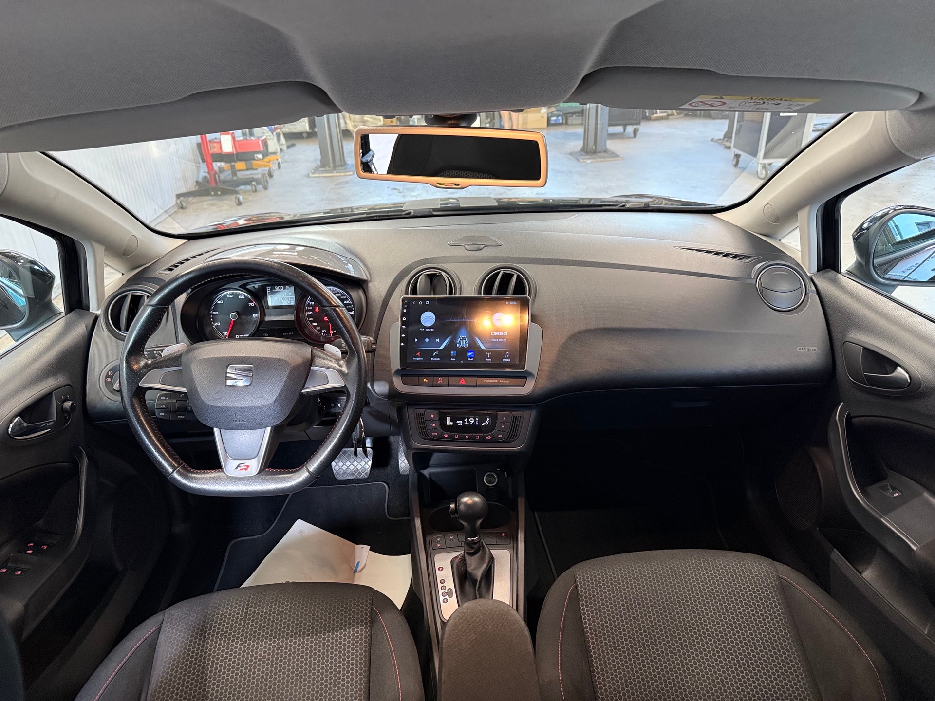 SEAT Ibiza 1.4 TSI FR DSG-image-10