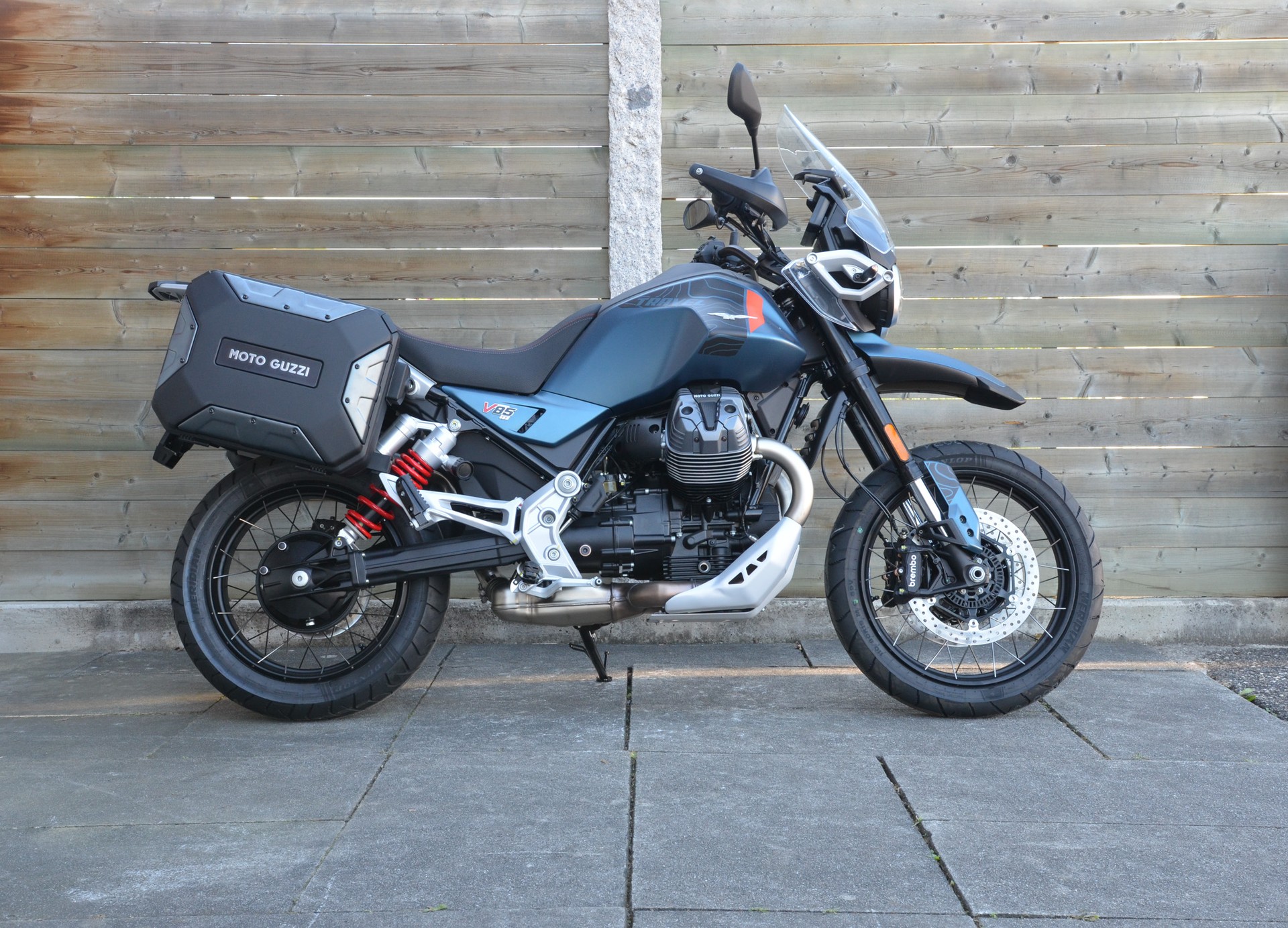 MOTO GUZZI V85 TT Travel E5+