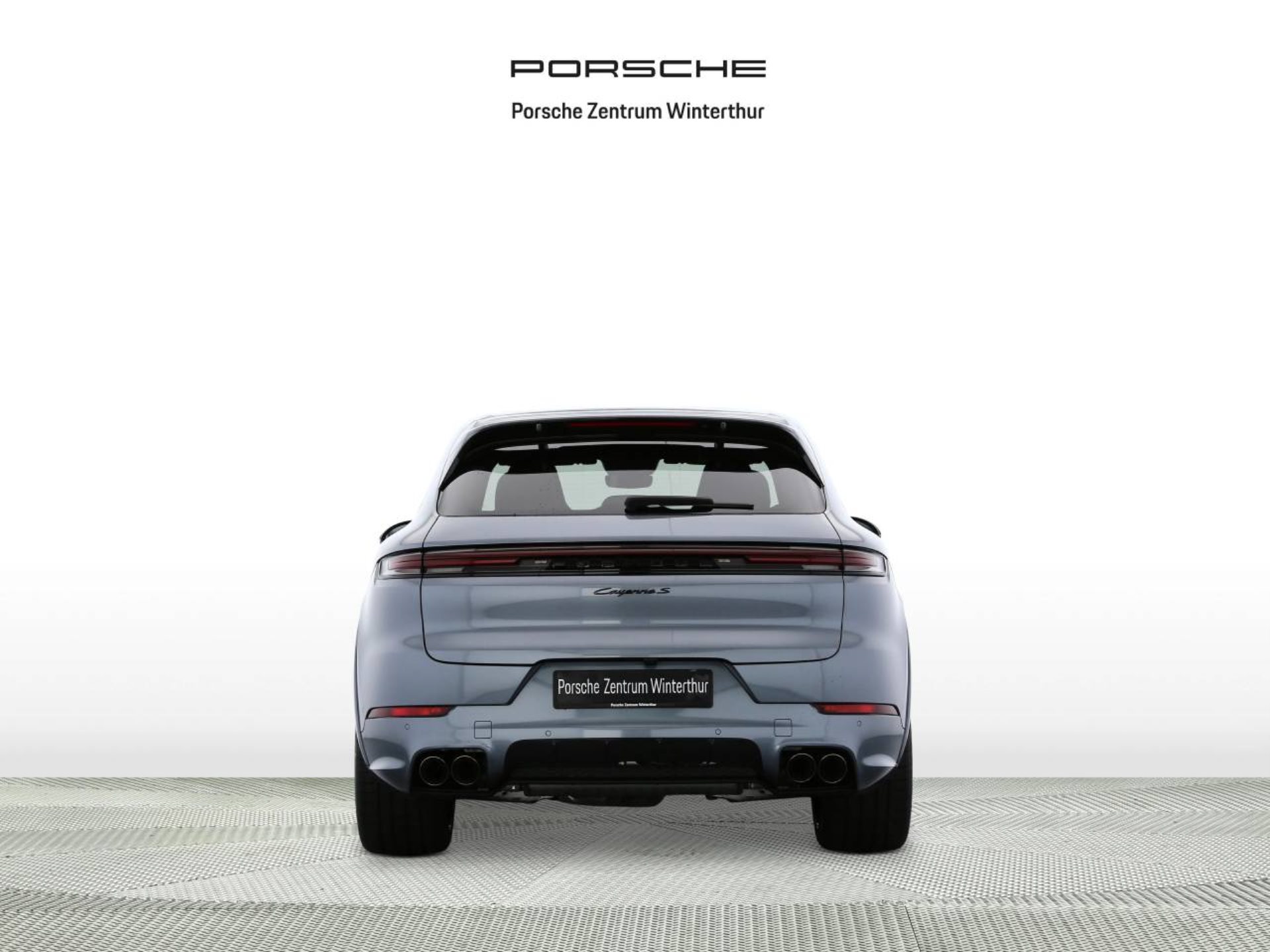 PORSCHE Cayenne S E-Hybrid Black Edition-image-6