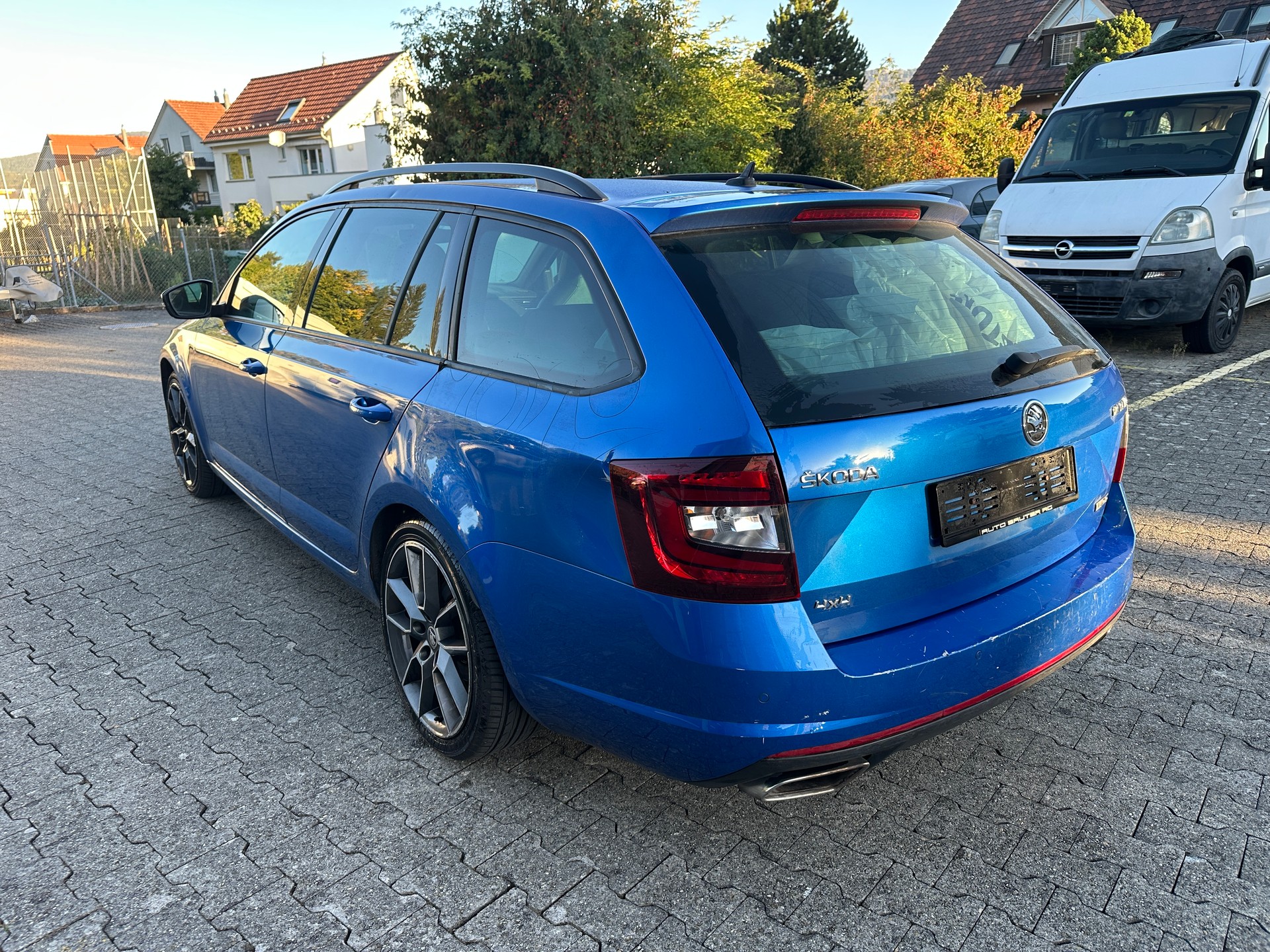 SKODA Octavia Combi 2.0 TDI RS 4x4 DSG-image-6
