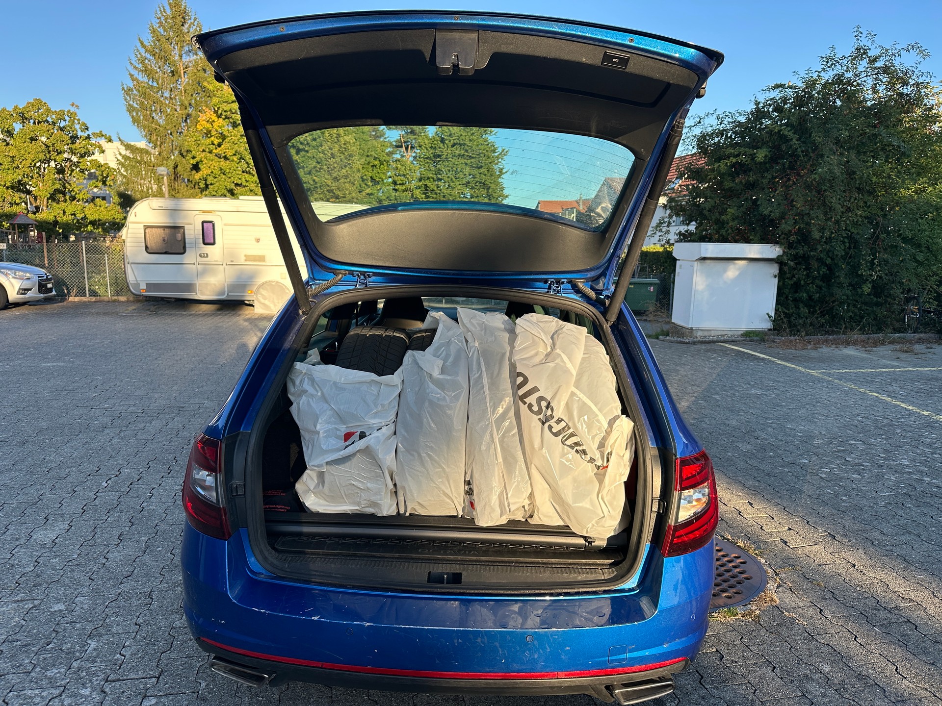 SKODA Octavia Combi 2.0 TDI RS 4x4 DSG-image-11